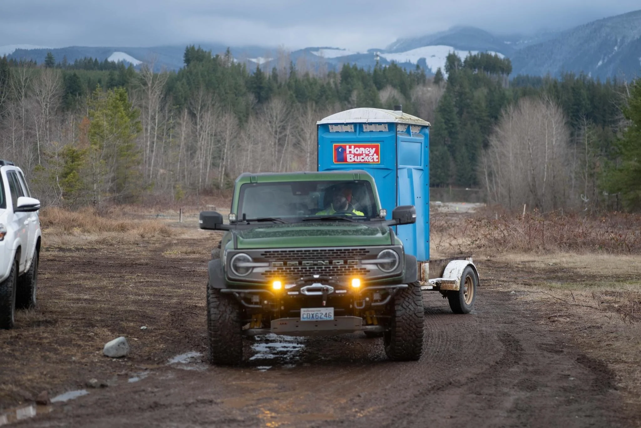 Ford Bronco Broncos Pulling Trailers Pics - Add Yours 4D8E5DC9-C9E8-4511-BDCC-FABFE8E73CBA