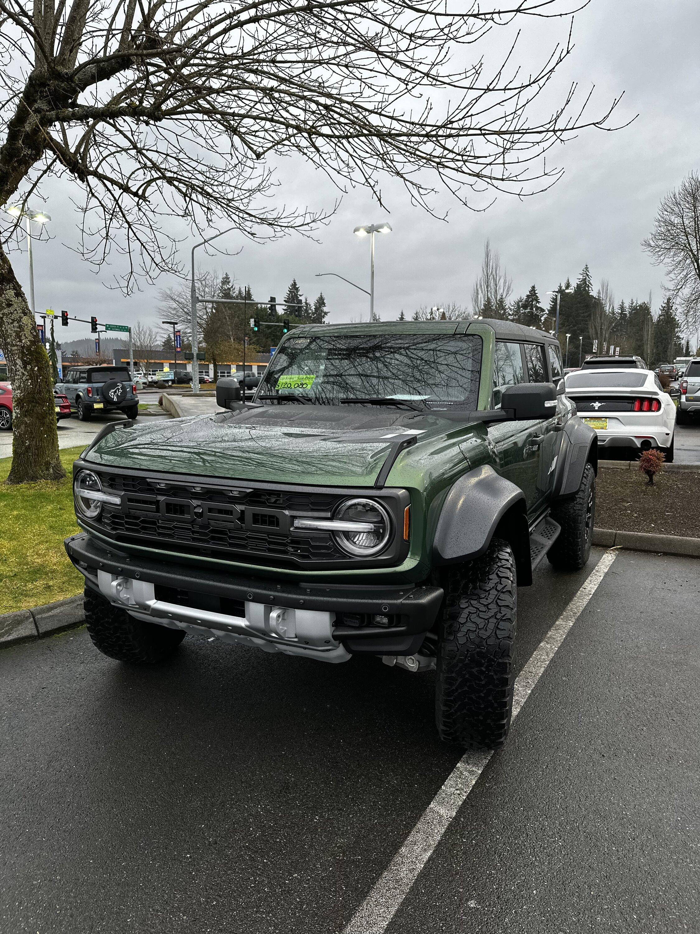 Ford Bronco ERUPTION GREEN Bronco RAPTOR Photos Thread 066B420B-F6C0-48E1-B6FD-26FDCF11C0BD