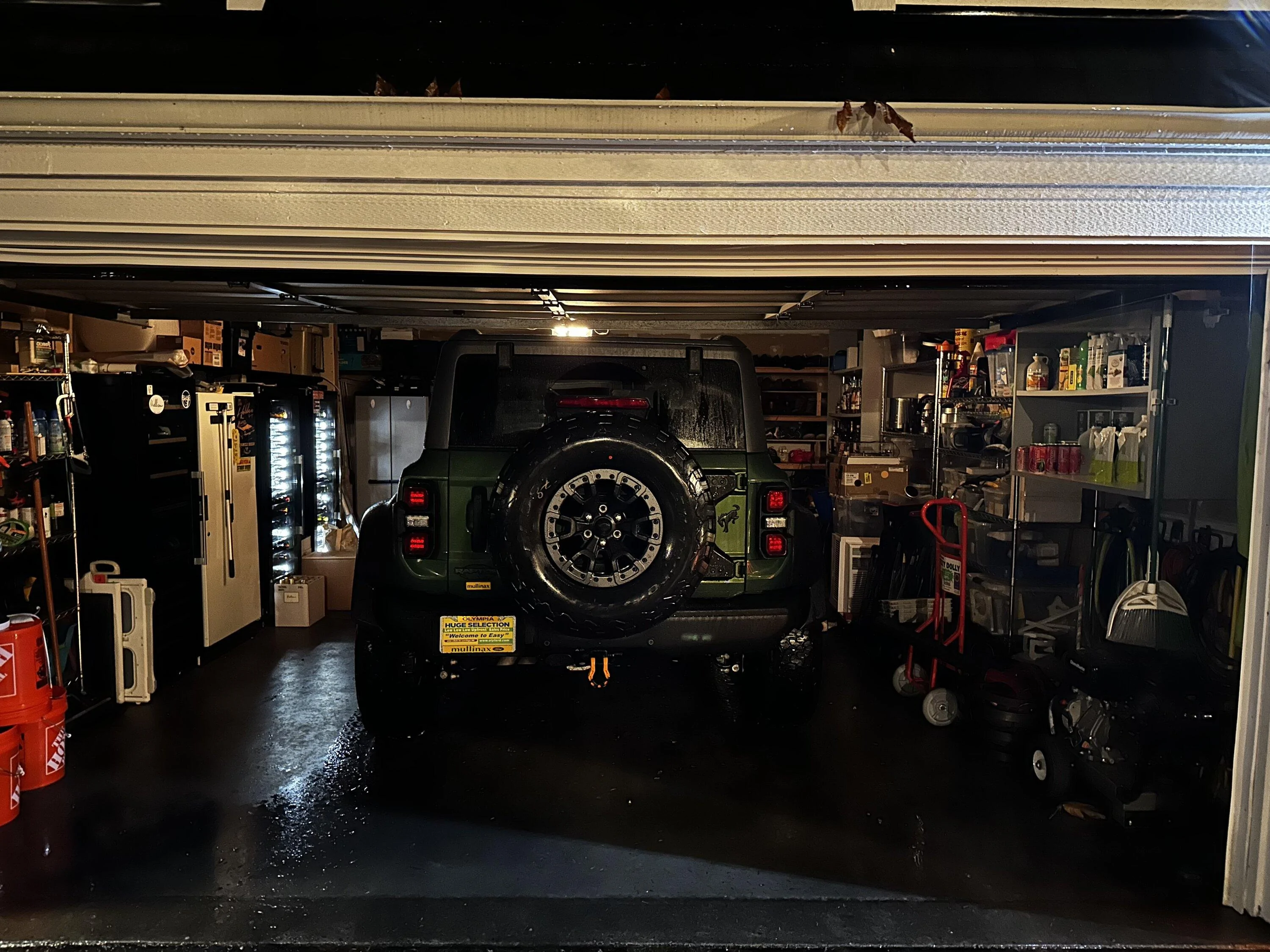 Ford Bronco ERUPTION GREEN Bronco RAPTOR Photos Thread 9ECEA45A-88BB-45B4-A93E-650B18B97CB8