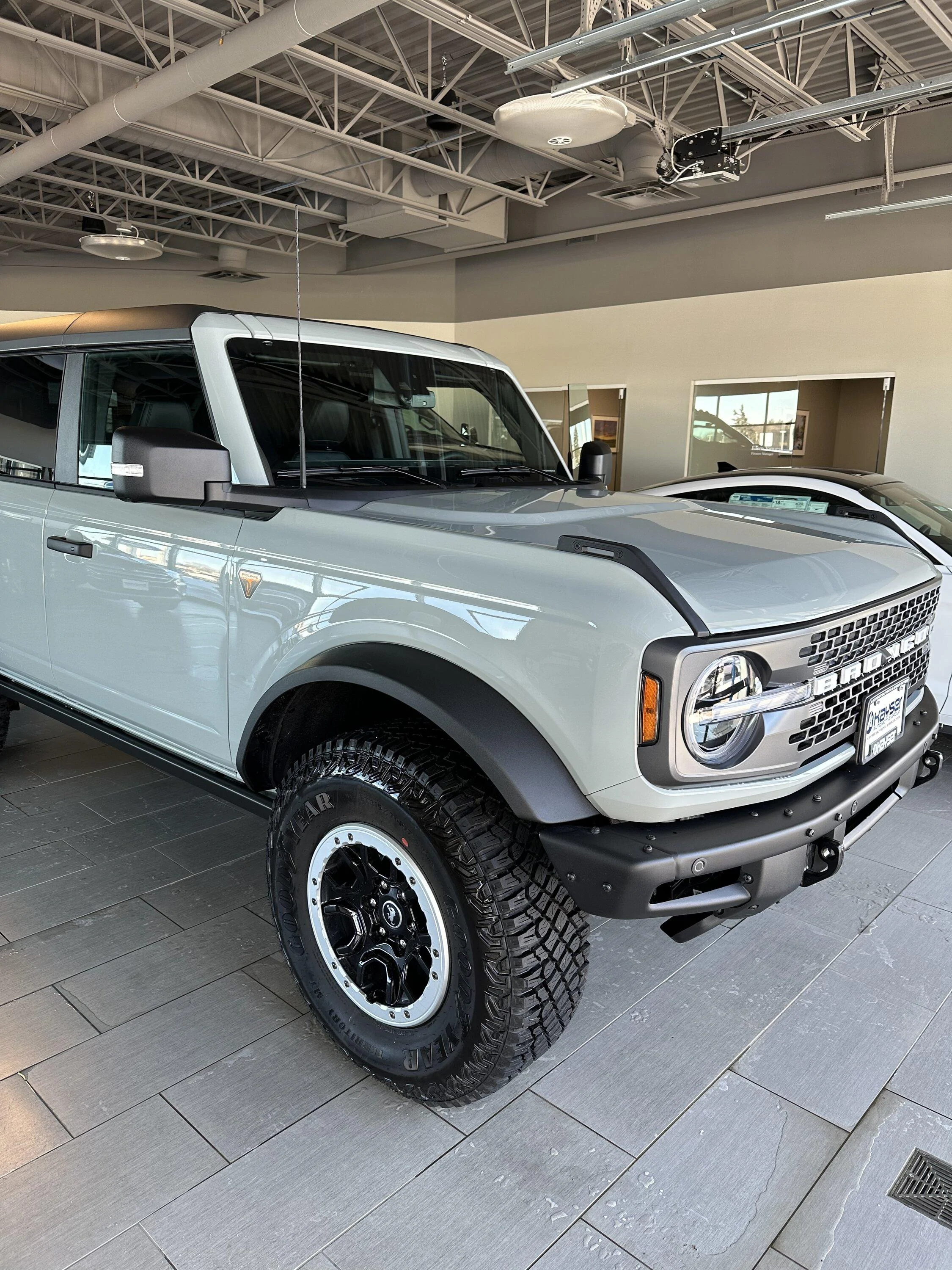 Ford Bronco CACTUS GRAY Bronco Club AD98BE98-D6C3-4A83-A617-C3A97D1AD022