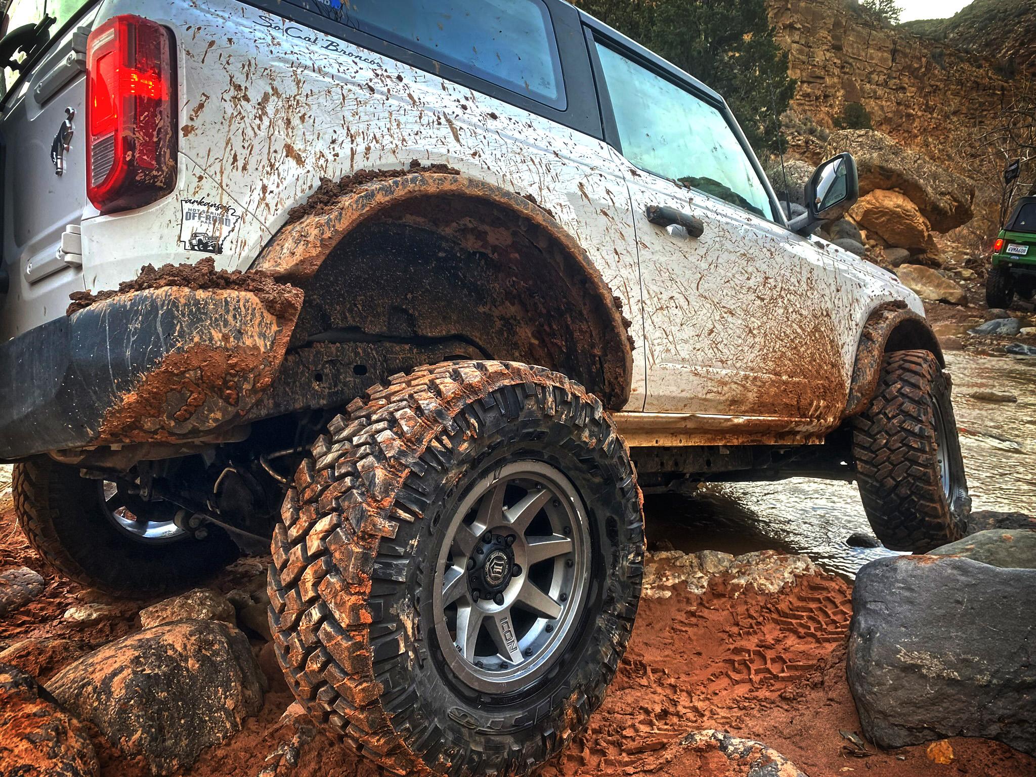 Ford Bronco Let's see your favorite Bronco picture of 2022 📸 IMG_6588