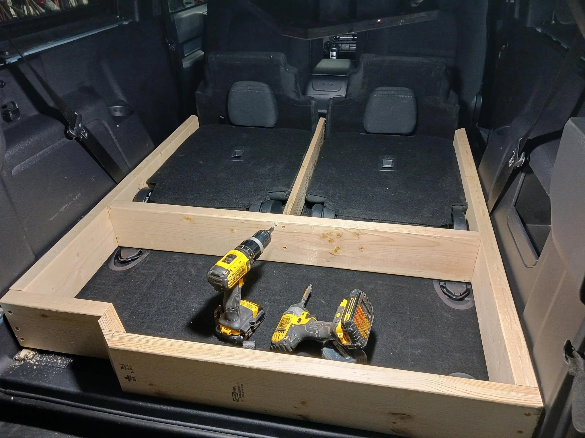 Ford Bronco 2 Dr cargo box and platform. plat 1