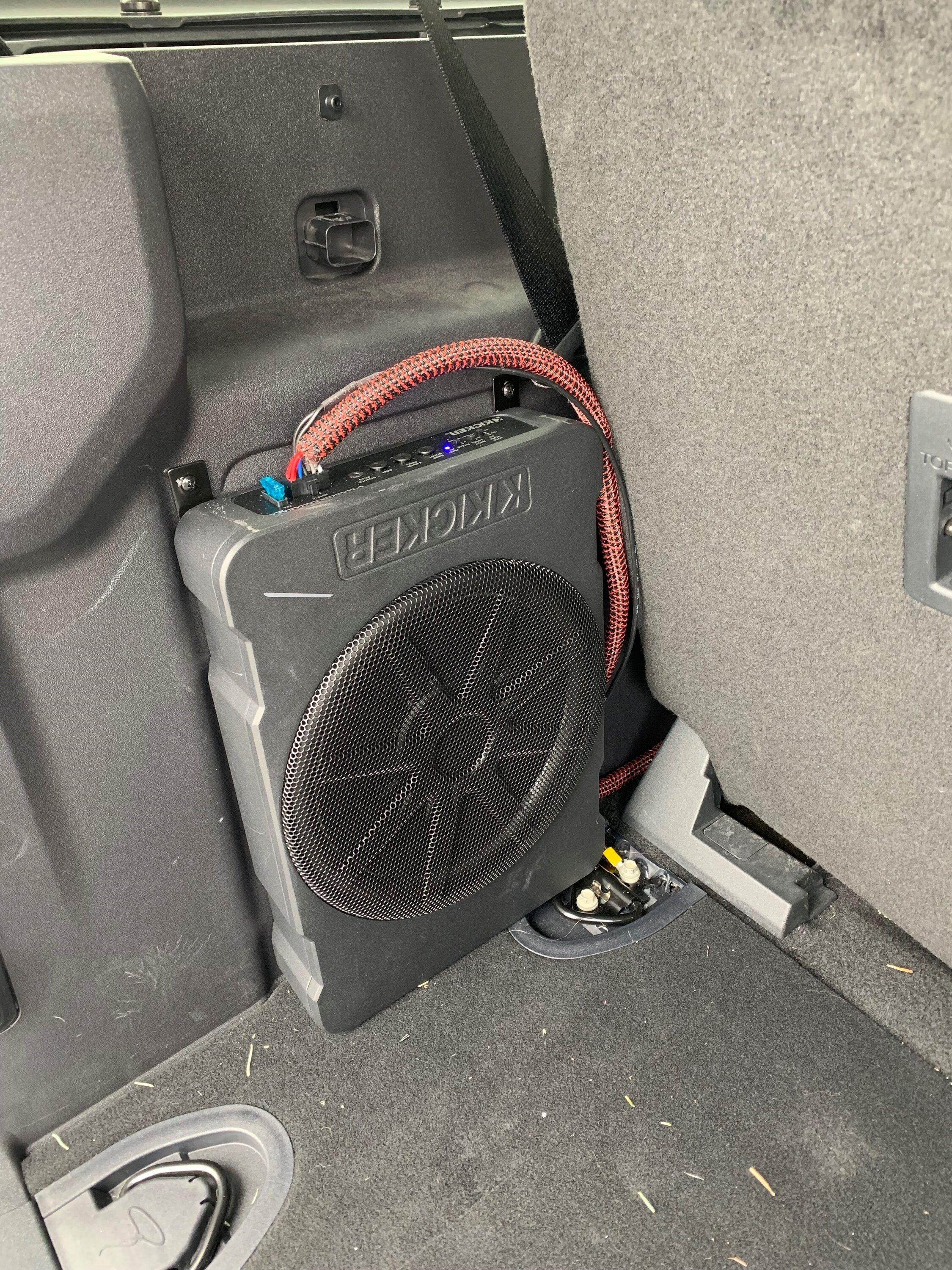 Ford Bronco Replace the audio system for cheap. 1672339071917