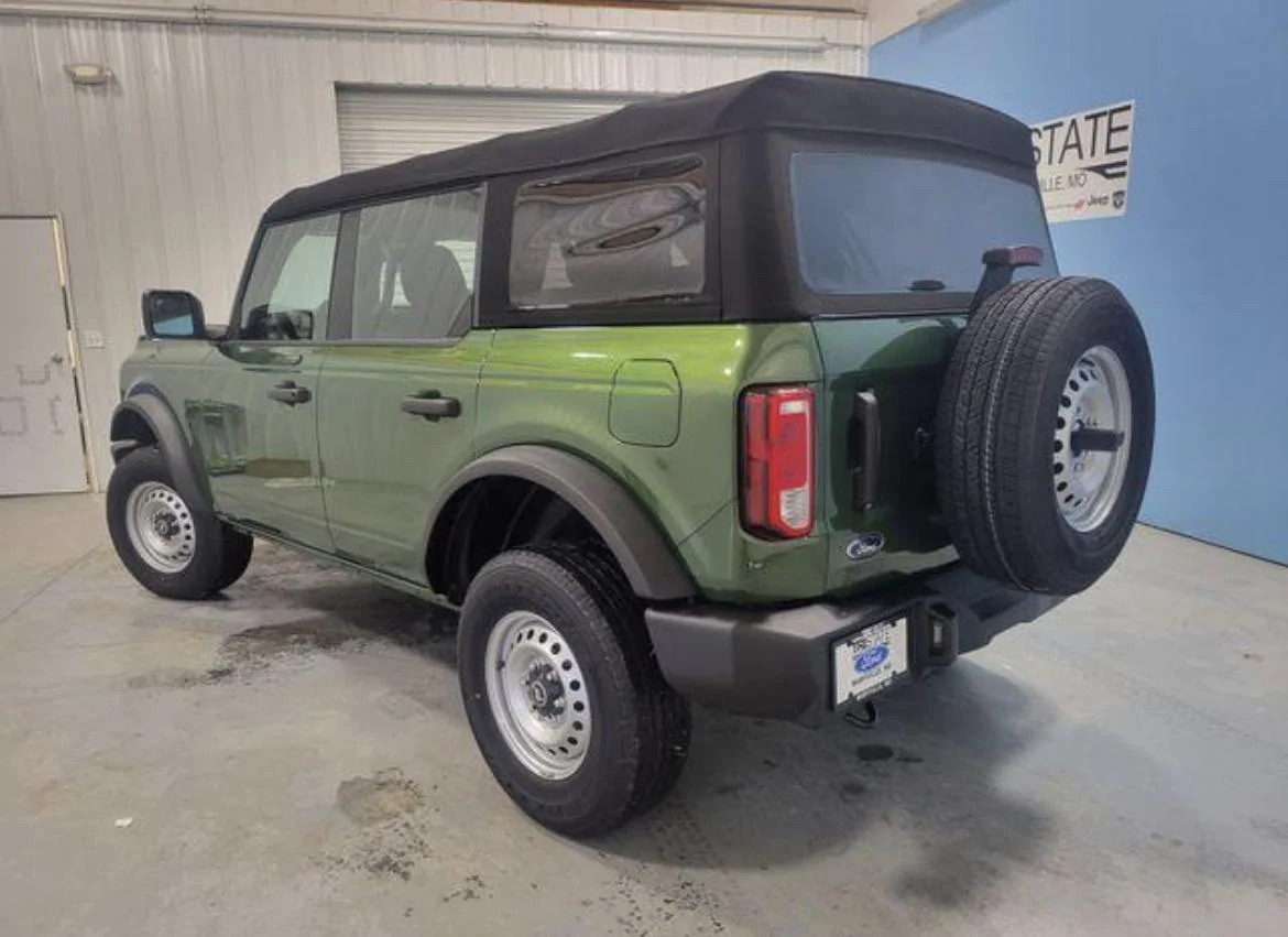 Ford Bronco 2023 Bronco Soft Top Window Seems Less Wavy 57E4C5F9-FB48-41BC-A654-E117E04ADF58