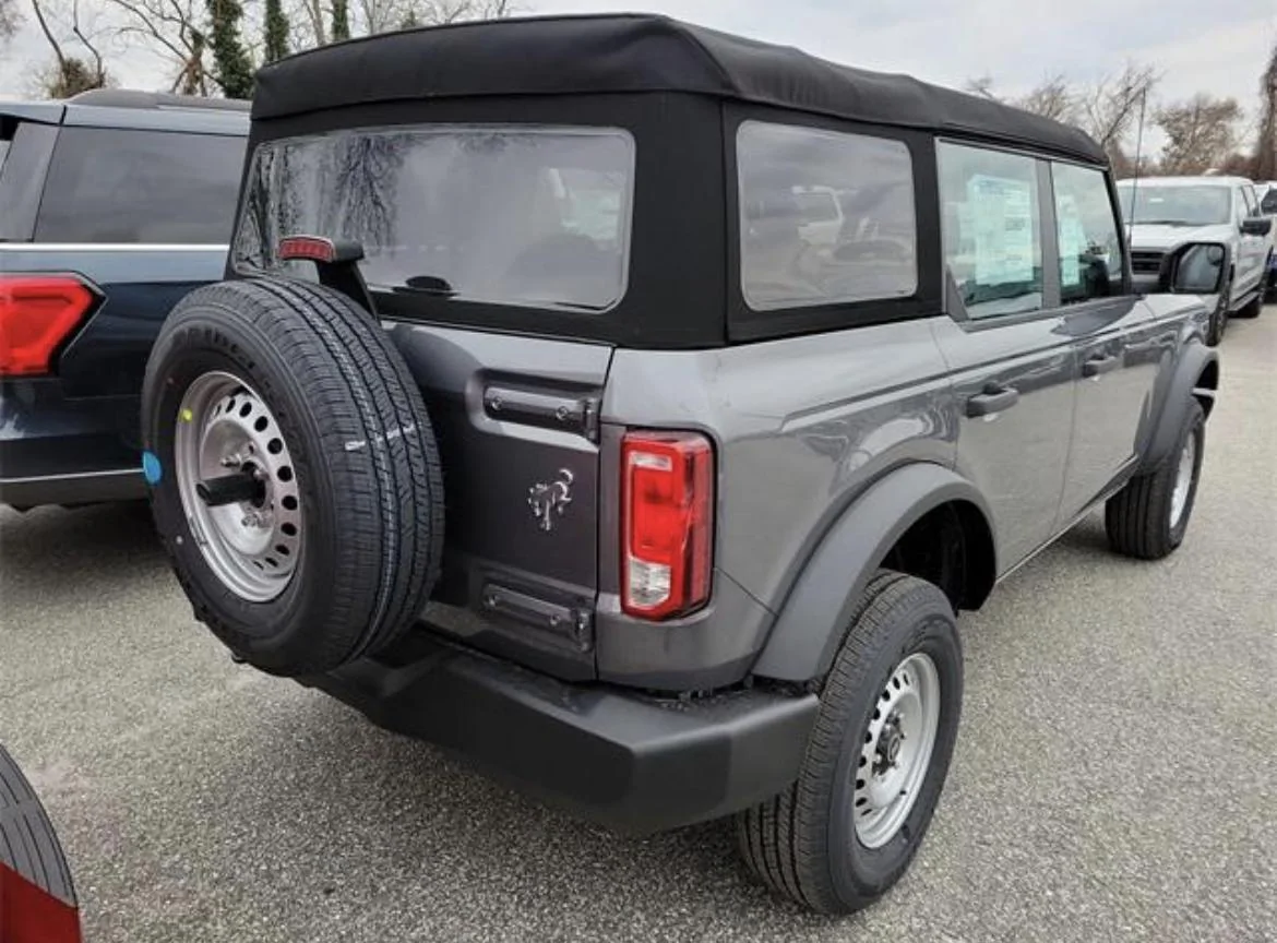 Ford Bronco 2023 Bronco Soft Top Window Seems Less Wavy E0A5321B-DF49-46C7-8FE2-A097FA598408