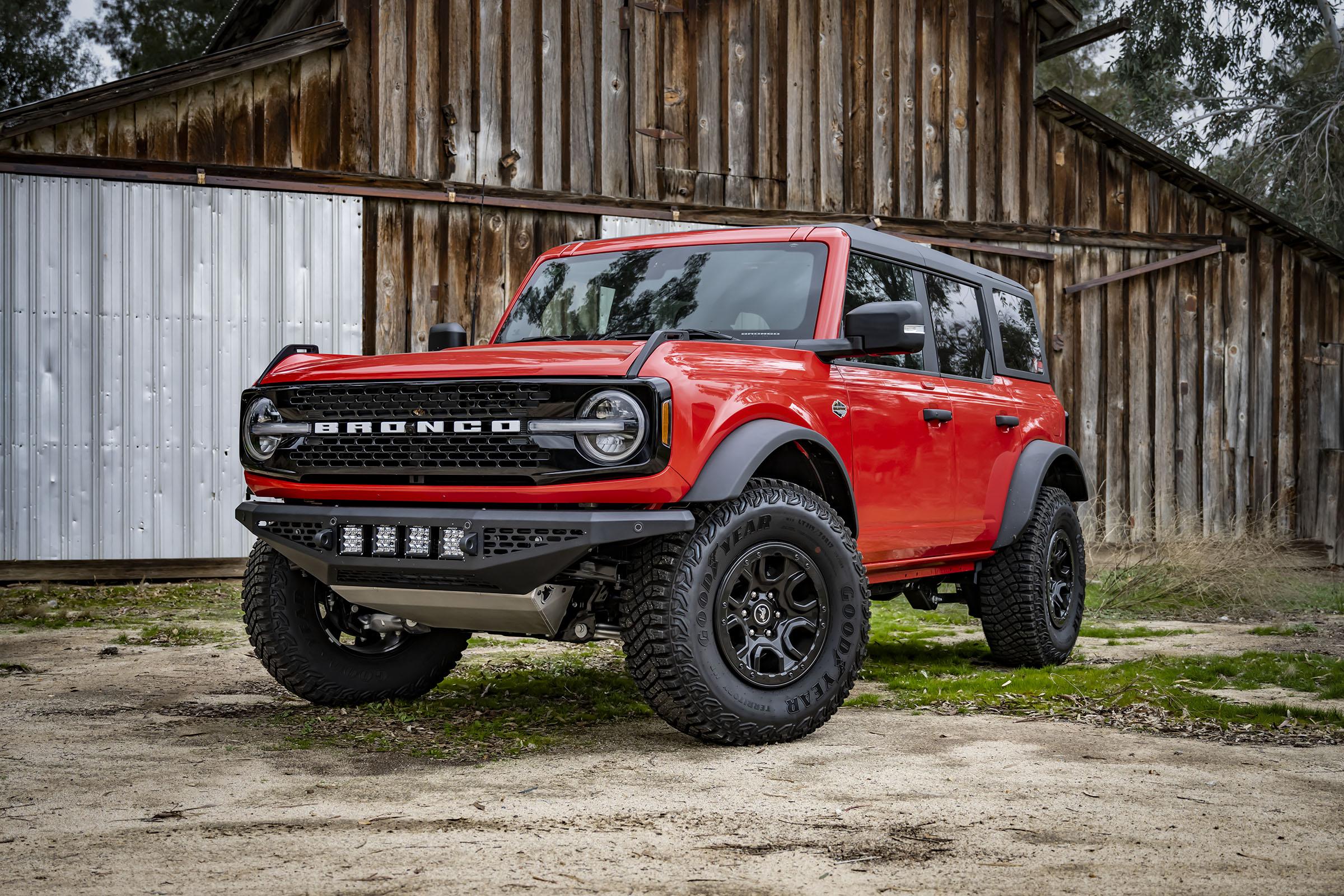 Ford Bronco Lobo Off-Road HNT Front Bumper DTS_2548X-2400w