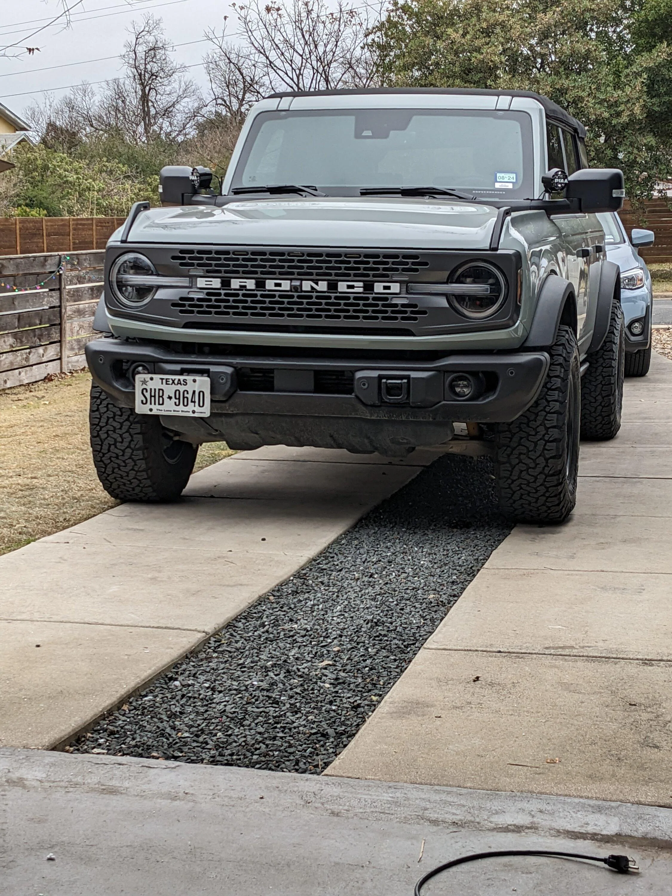 Ford Bronco SOLD capable bumper (Austin tx) $100 PXL_20221230_184754961