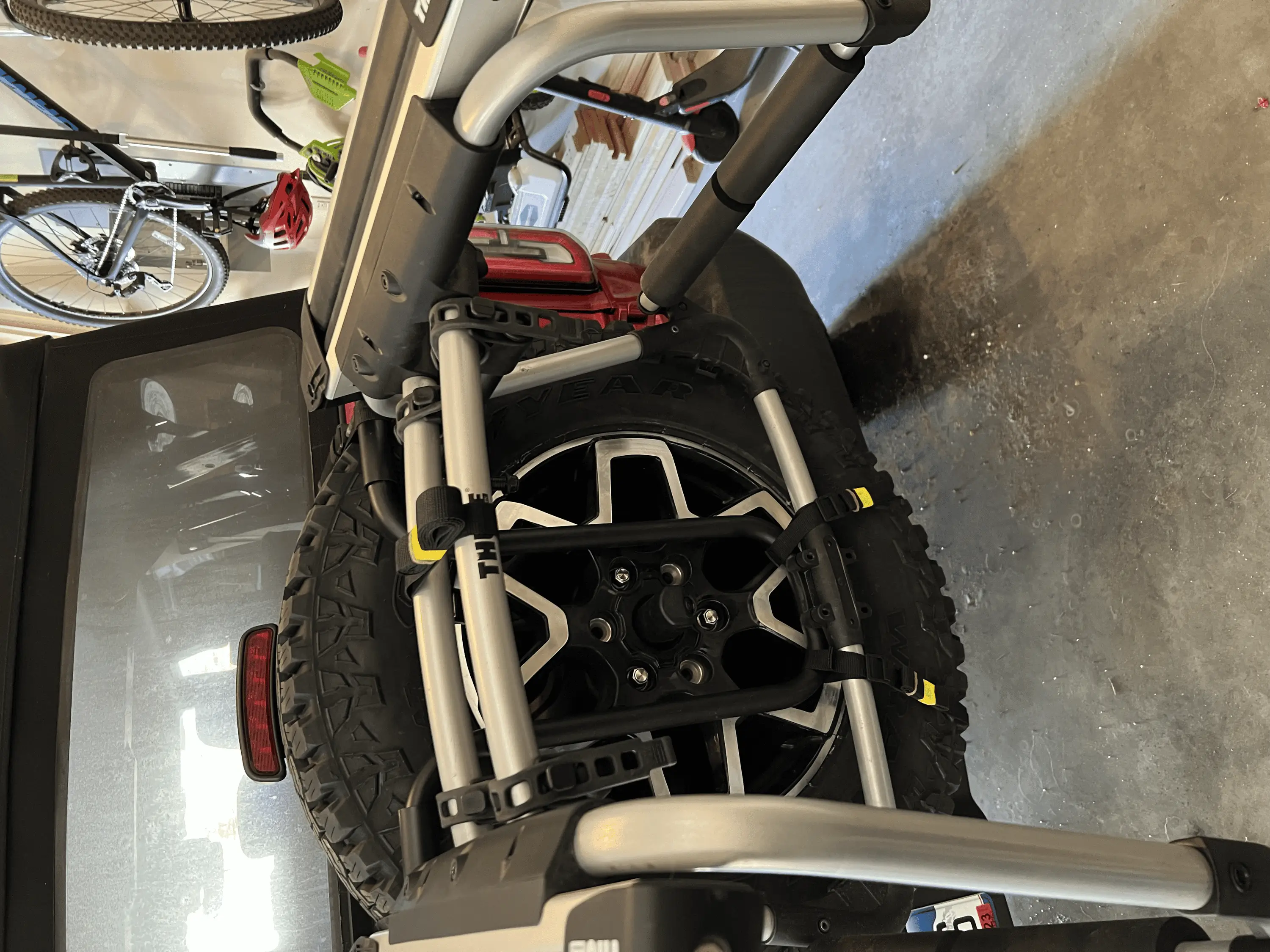 Ford Bronco Solution for Bike/Ski rack for soft tops without a hitch tempImagemLj7cG