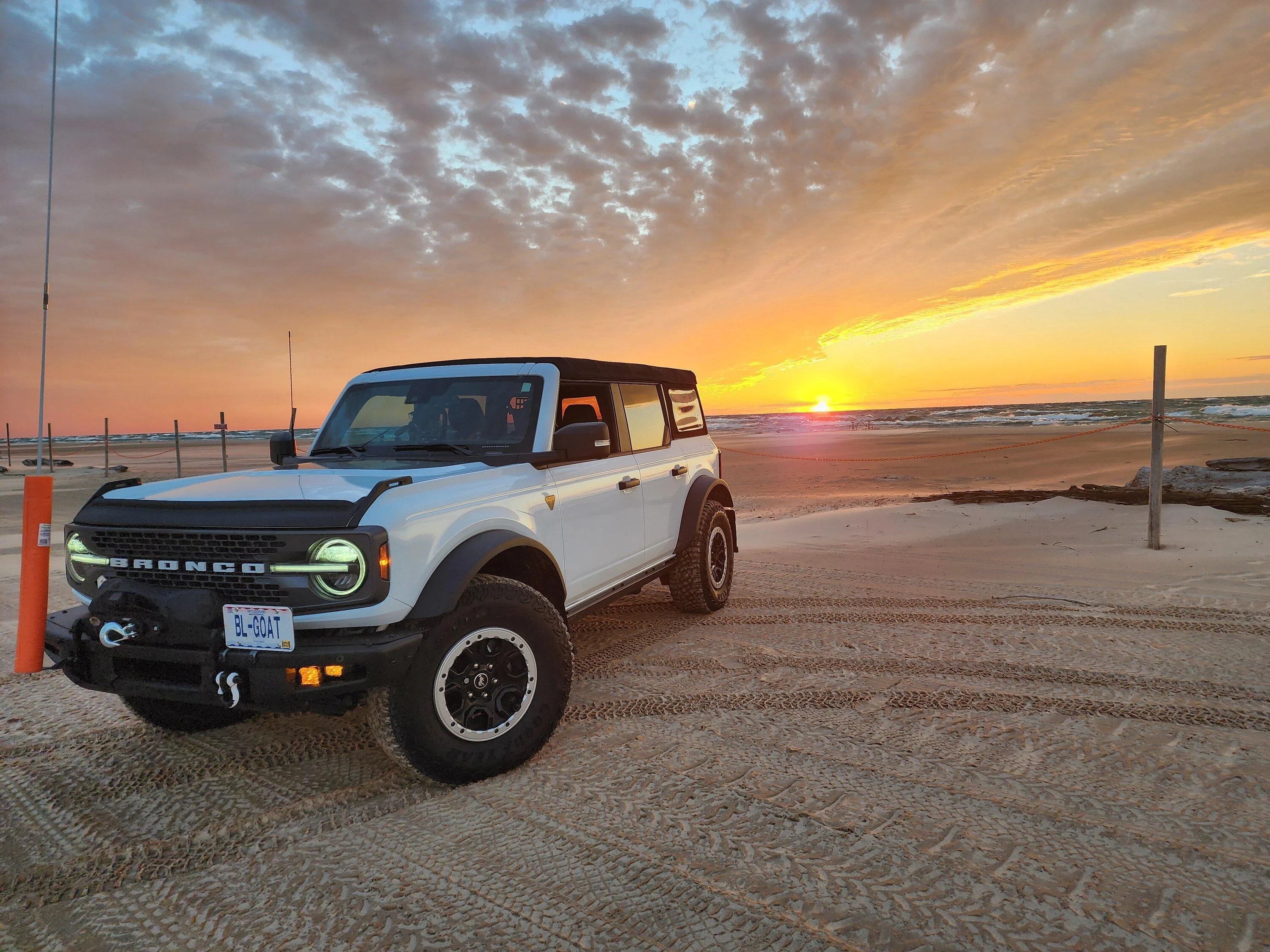 Ford Bronco Let's See Those Sunset Bronco Photos!! 20220921_194113
