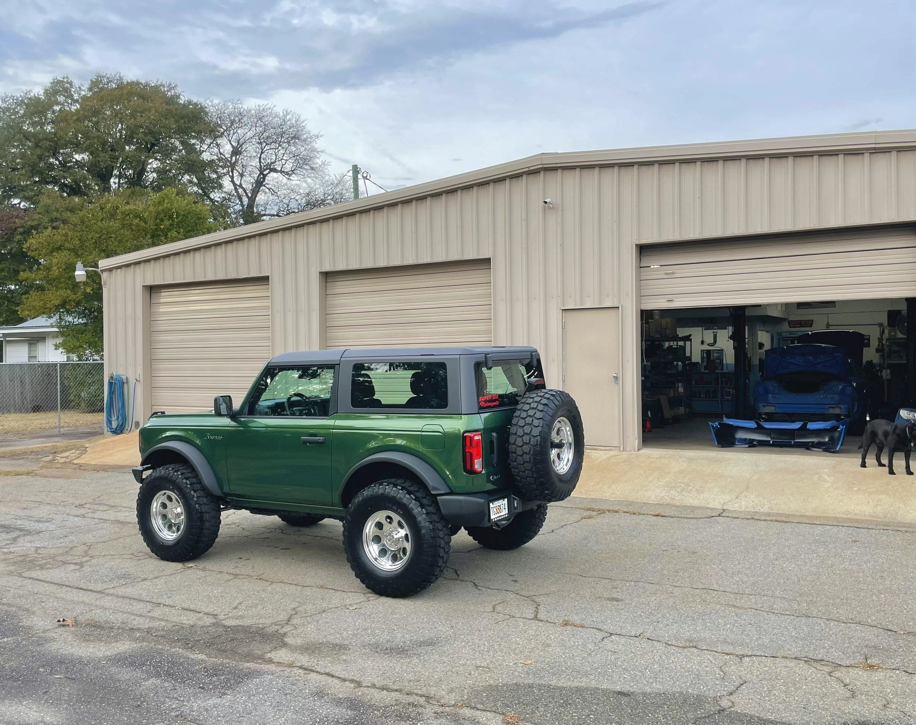 Ford Bronco ERUPTION GREEN Bronco Club 1F97A92B-FEFA-456C-ABA9-A12C7D911D6F