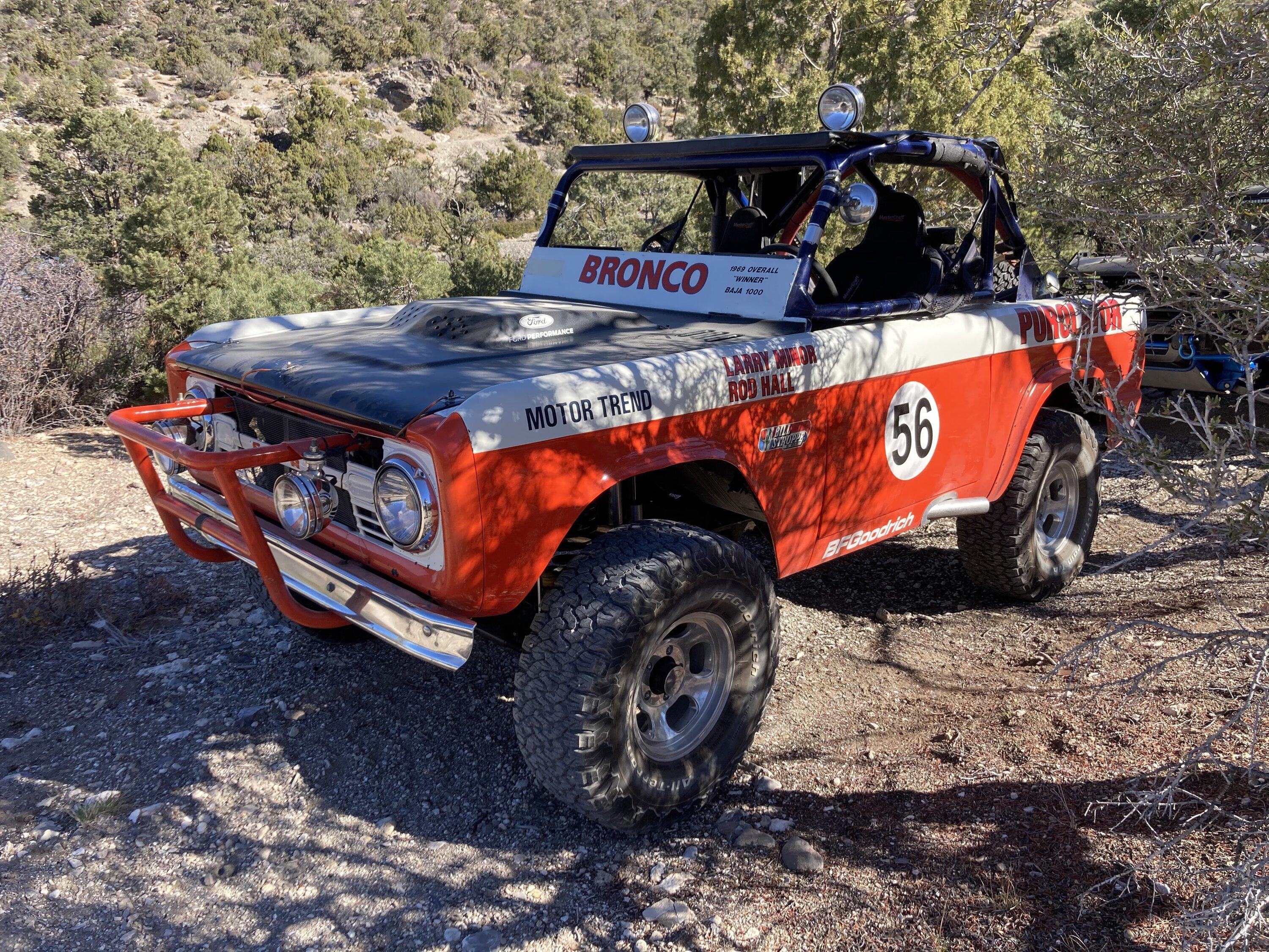 Ford Bronco Happy New Year Bronco6G 096F5E39-F99F-4516-874B-E952EB77C44B