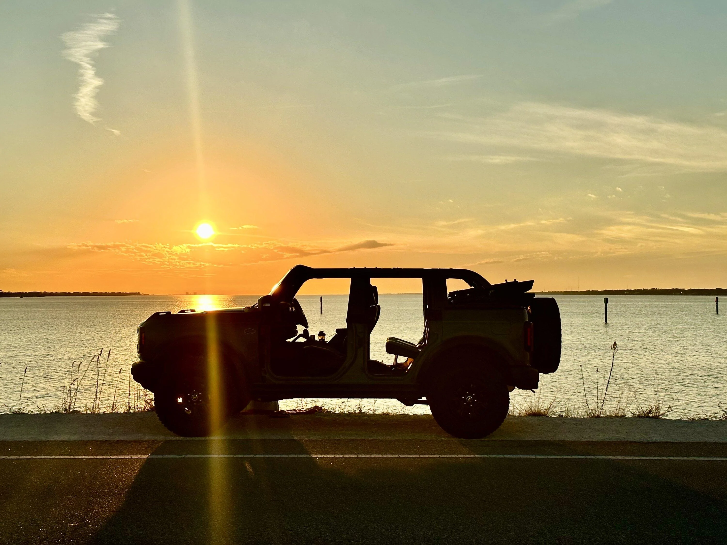 Ford Bronco Let's See Those Sunset Bronco Photos!! 8051358C-DAB1-4729-A127-CA9178990FC8