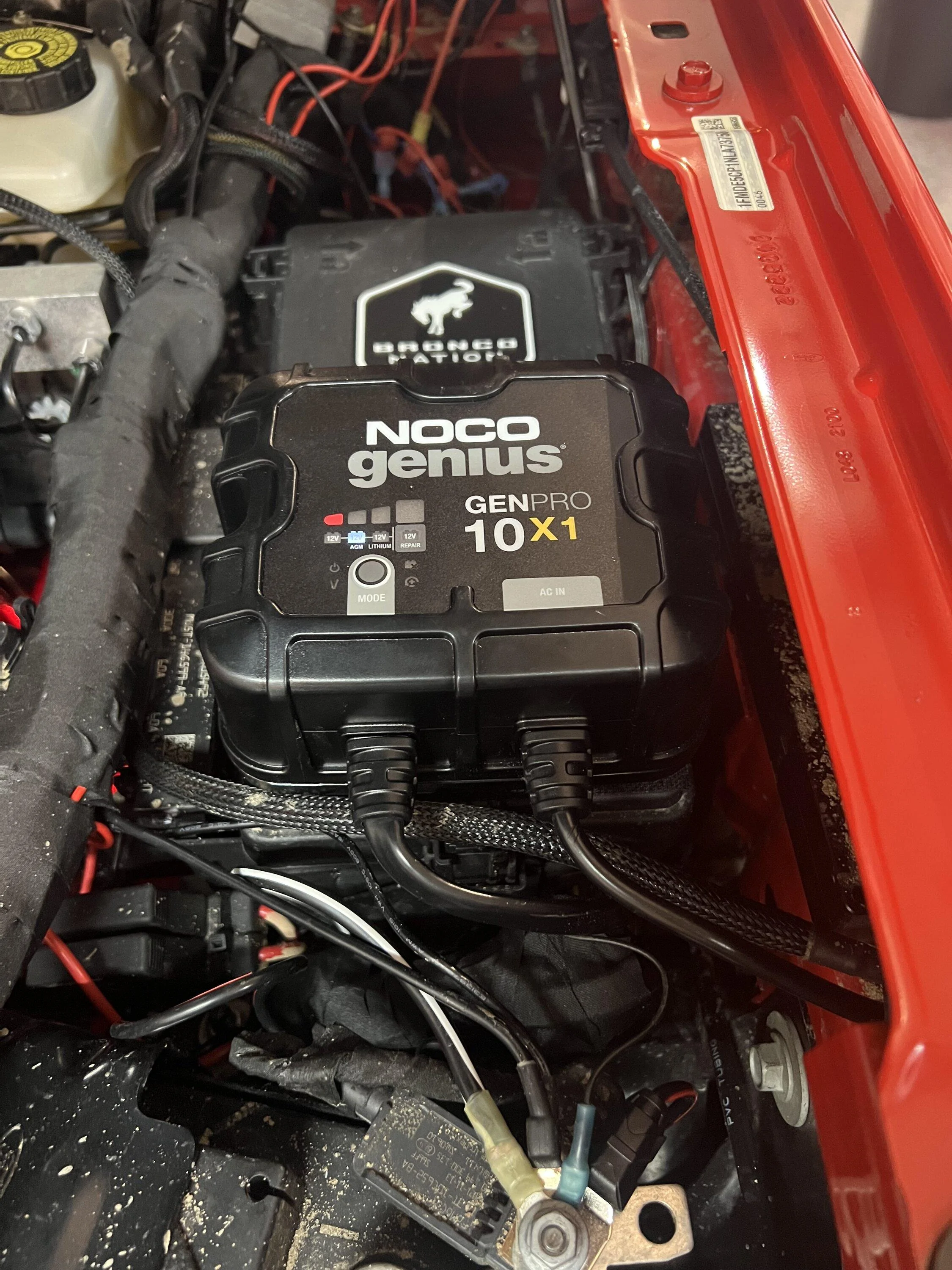 Ford Bronco On board battery maintainer IMG_6087