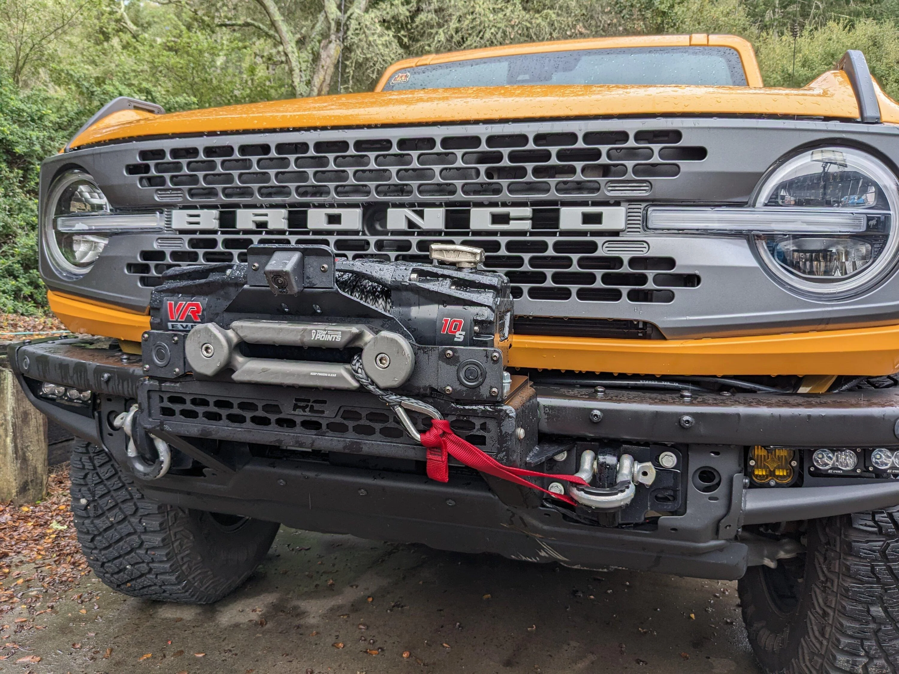Ford Bronco High Mount Rough Country Winch PXL_20230102_233302988