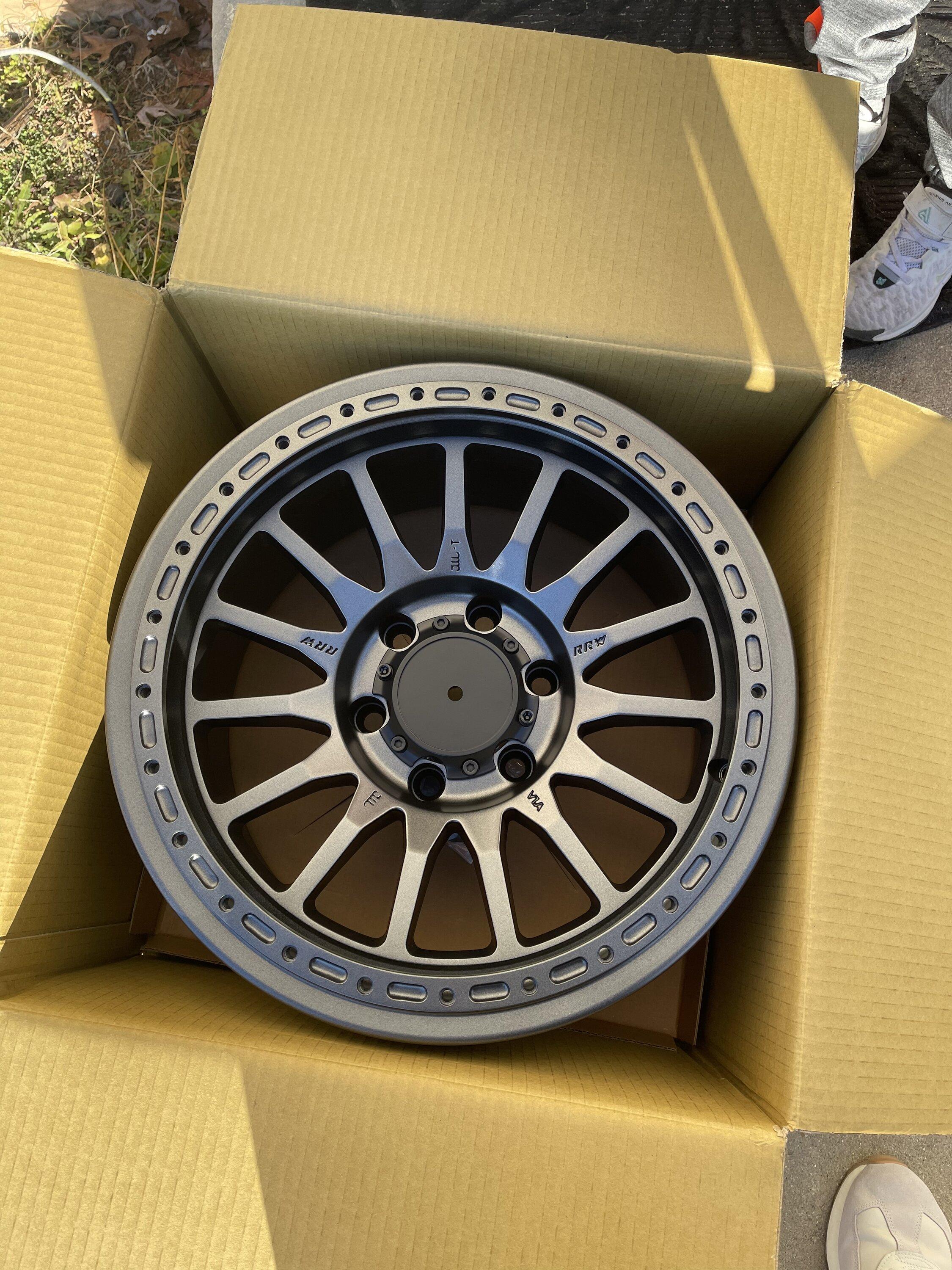 Ford Bronco Show us your installed wheel / tire upgrades here! (Pics) 16FA235A-0C0E-4E78-8129-BC8C284AB52E