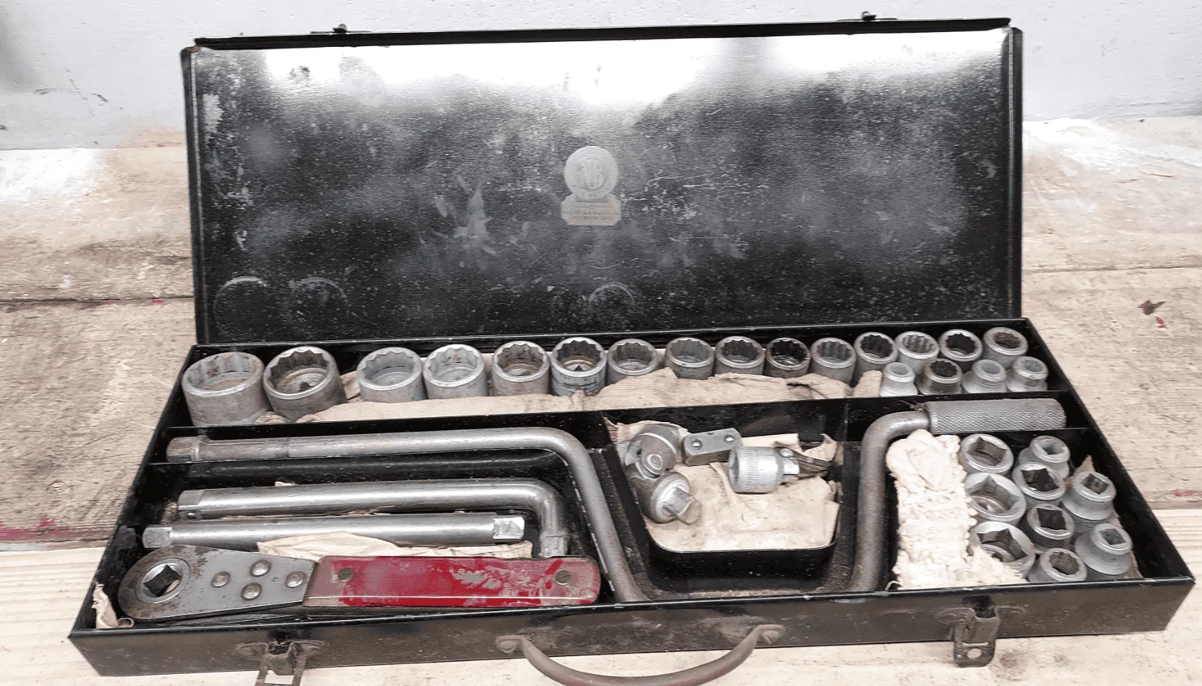 Ford Bronco Garage Find: Specialized Tools For Working On Fords - Dating Back to Model T! 1672716933947