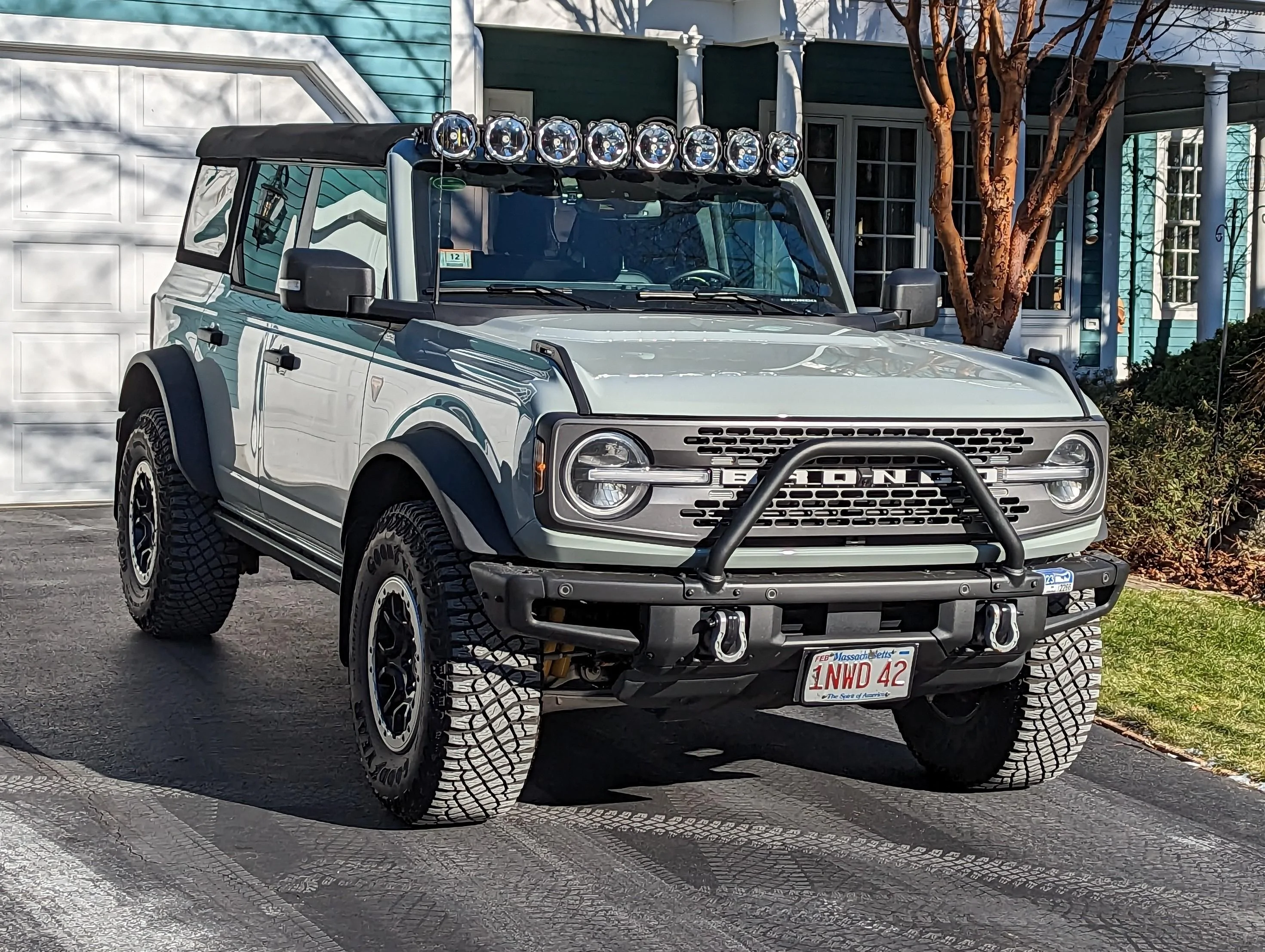 Ford Bronco Show me your light bar/KC light pics! PXL_20221227_171355542
