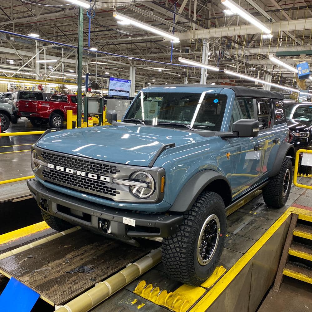 Ford Bronco Then & Now: show your assembly line Bronco and current Bronco picture 302218110_171013528839360_6984593122807537802_n