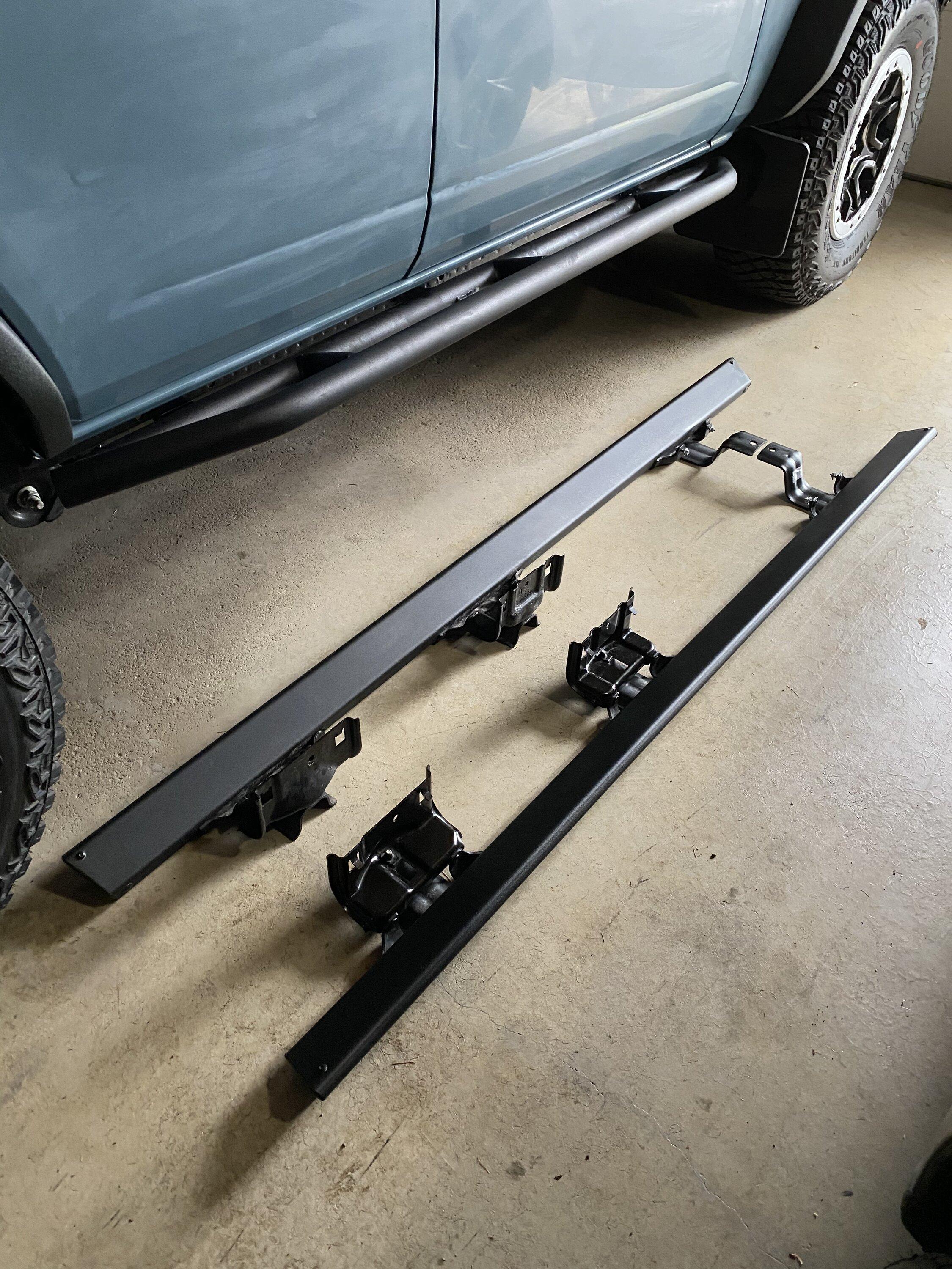 Ford Bronco OEM 4-Door Rock Rails 9BADF143-0335-4B2D-8CDC-832636BCEF6E