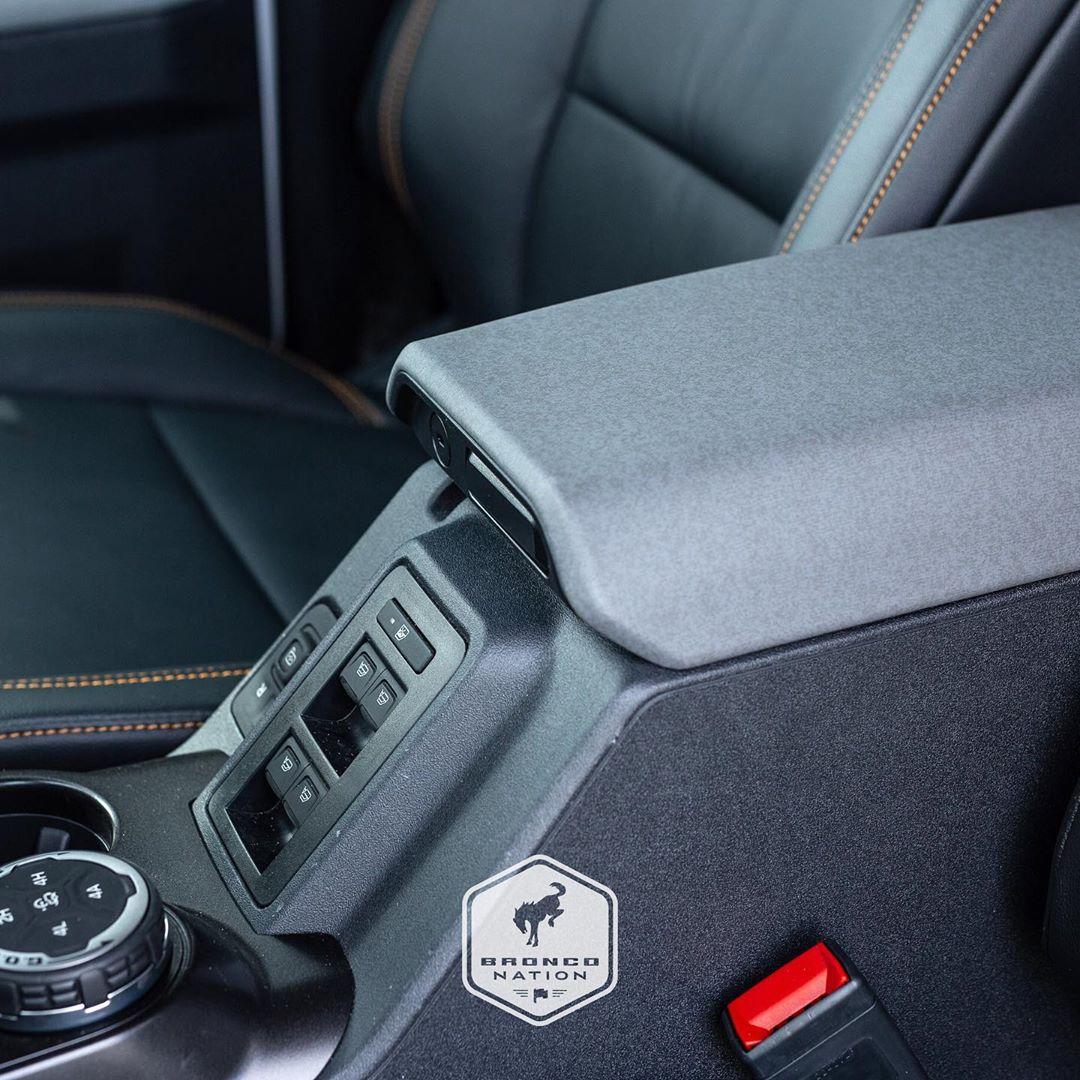 Ford Bronco Keeping Stuff Safe & Sasquatch Package 2021 Ford Bronco Badlands Center Console