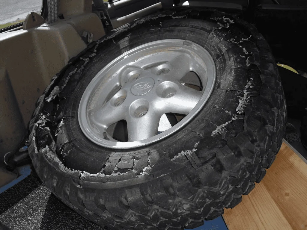 Ford Bronco Rocking it without the spare tire (delete). 1602080299679
