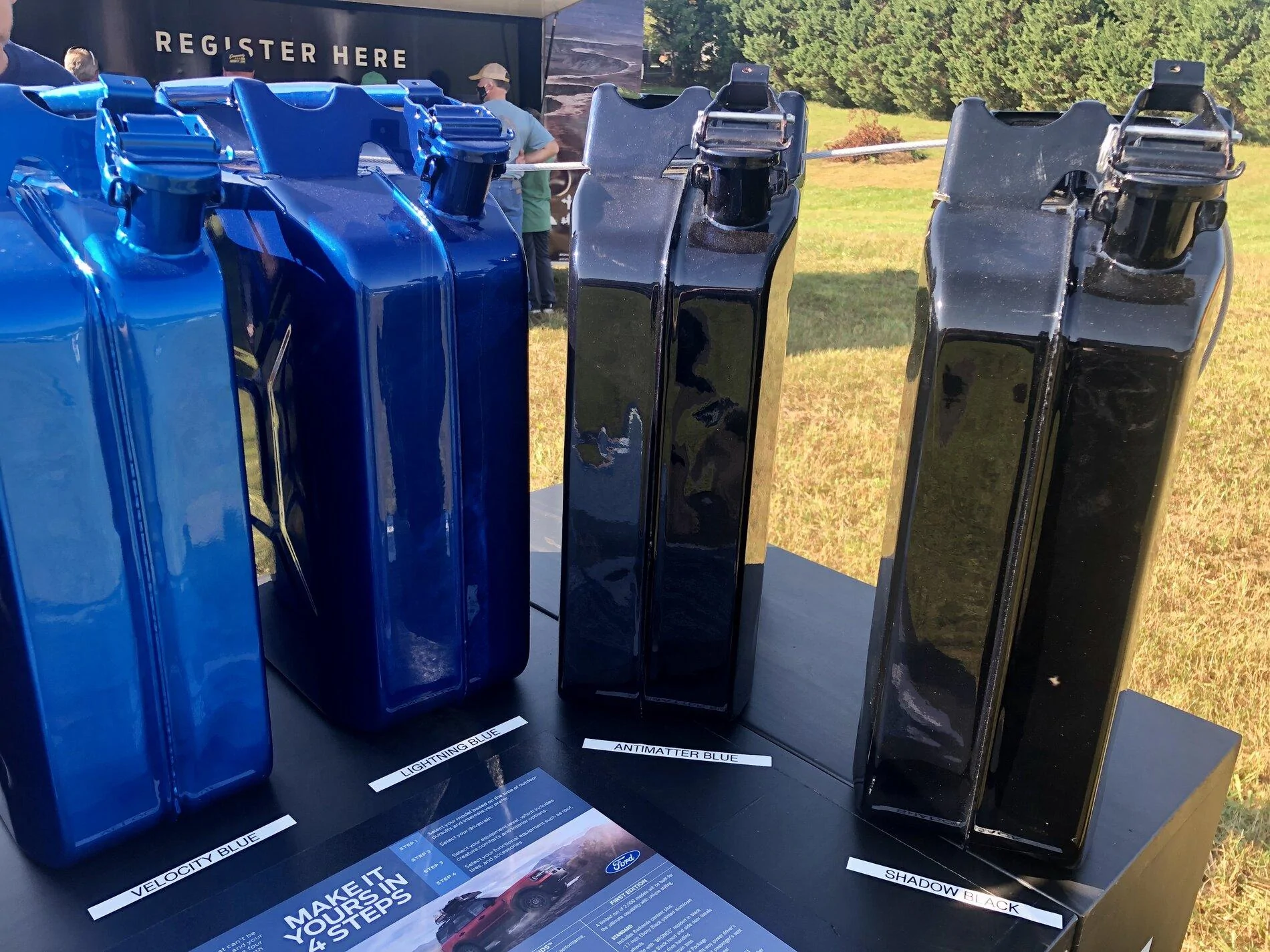 Ford Bronco 2021 Bronco Colors Samples Comparison – Cloudy vs Sunny (Including LIGHTNING BLUE) 27E78582-7F78-47BE-AC9F-F14D44D490E7