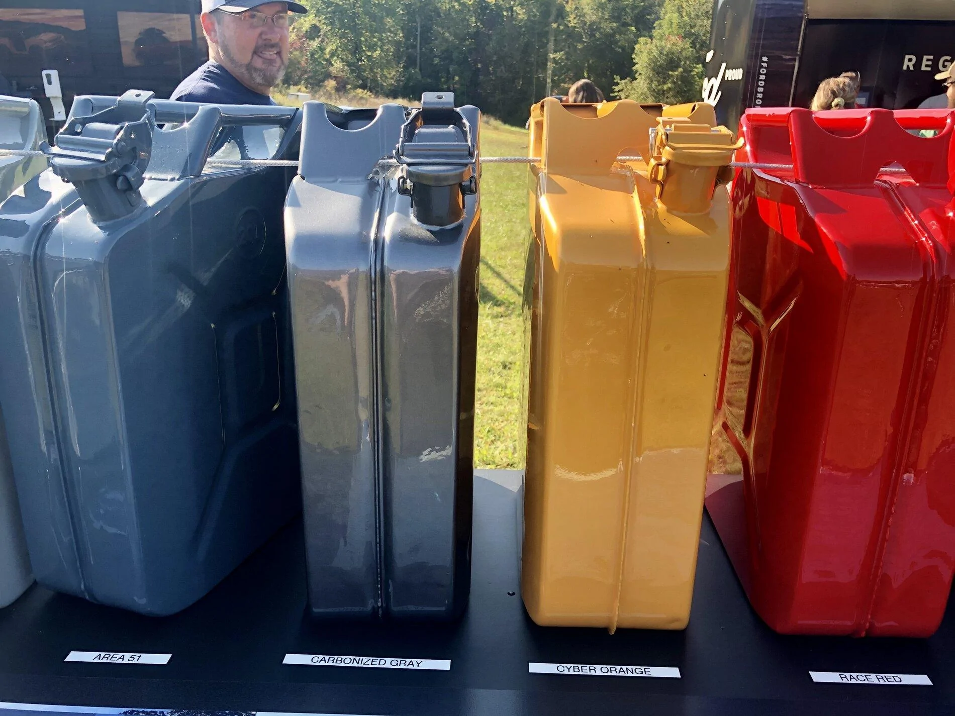 Ford Bronco 2021 Bronco Colors Samples Comparison – Cloudy vs Sunny (Including LIGHTNING BLUE) 91F93374-D408-4FA5-92A9-5D2891AFBAF2