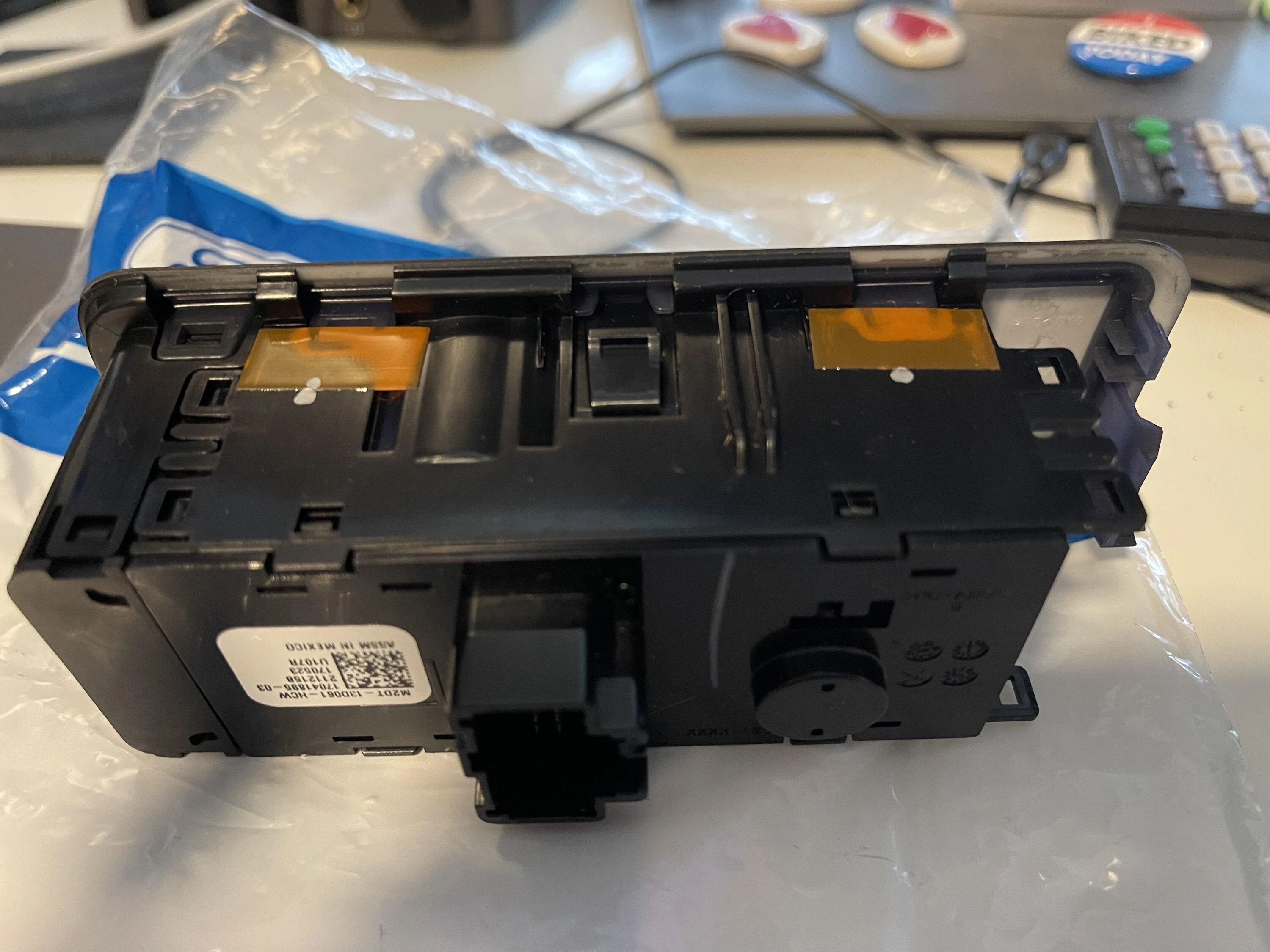 Ford Bronco Headlight switch assembly 1A7199A4-B783-43A8-B6EC-BF0148CE4B85