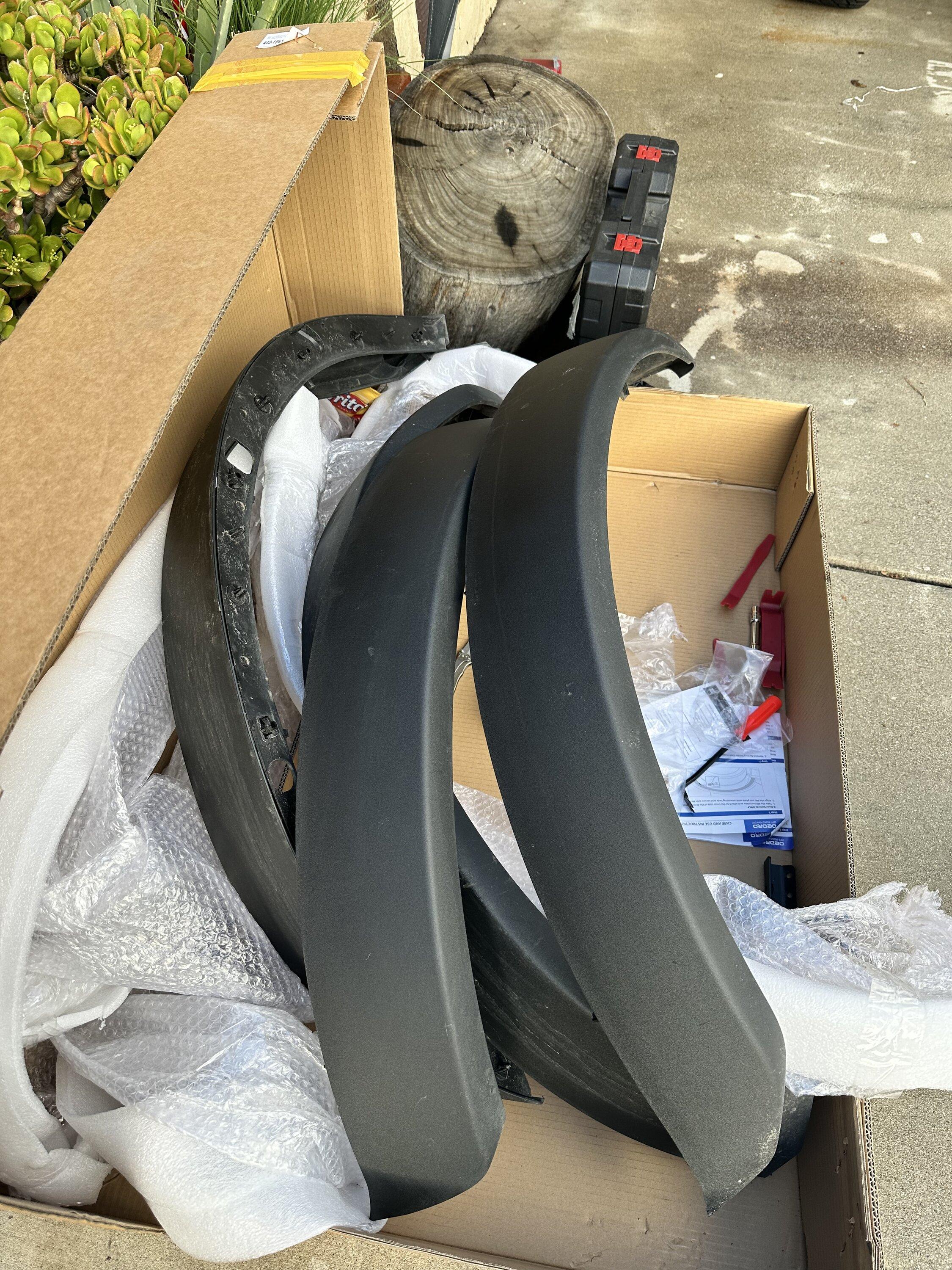 Ford Bronco Bronco Sasquatch Fender Flares AC914C43-FDF7-41D2-97D4-FCB3FFEBC2CD
