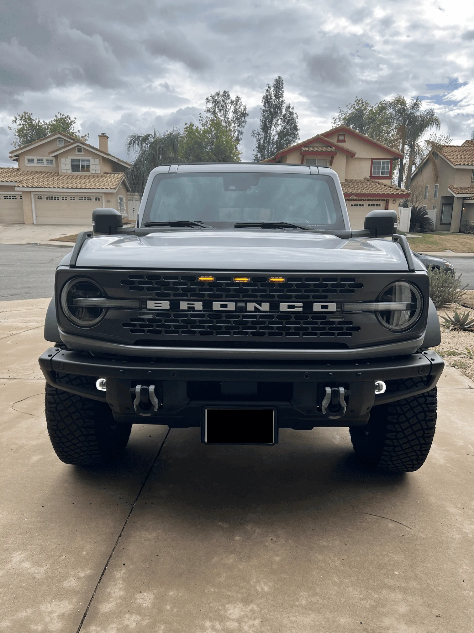 Ford Bronco DIY Fogs and Grill Marker Lights IMG_8773