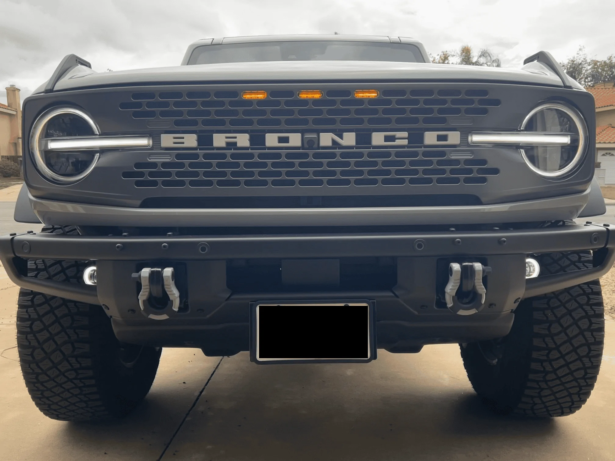 Ford Bronco DIY Fogs and Grill Marker Lights IMG_8778