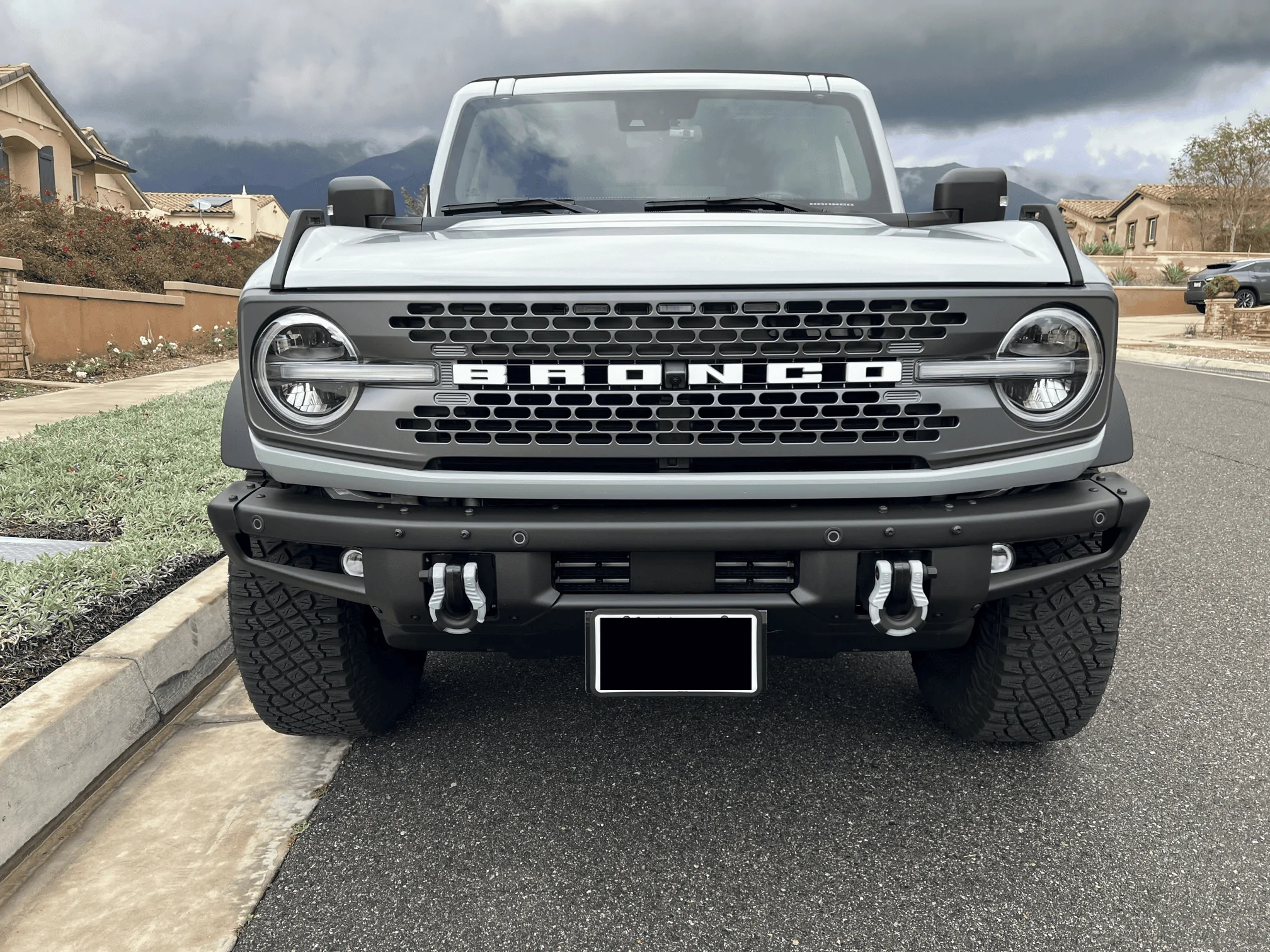 Ford Bronco DIY Fogs and Grill Marker Lights IMG_8788