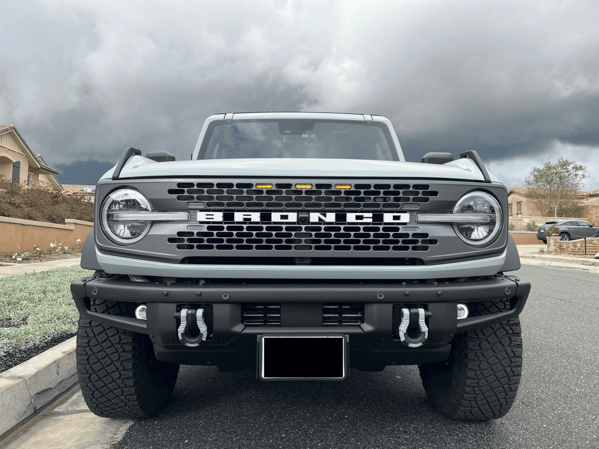 Ford Bronco DIY Fogs and Grill Marker Lights IMG_8789