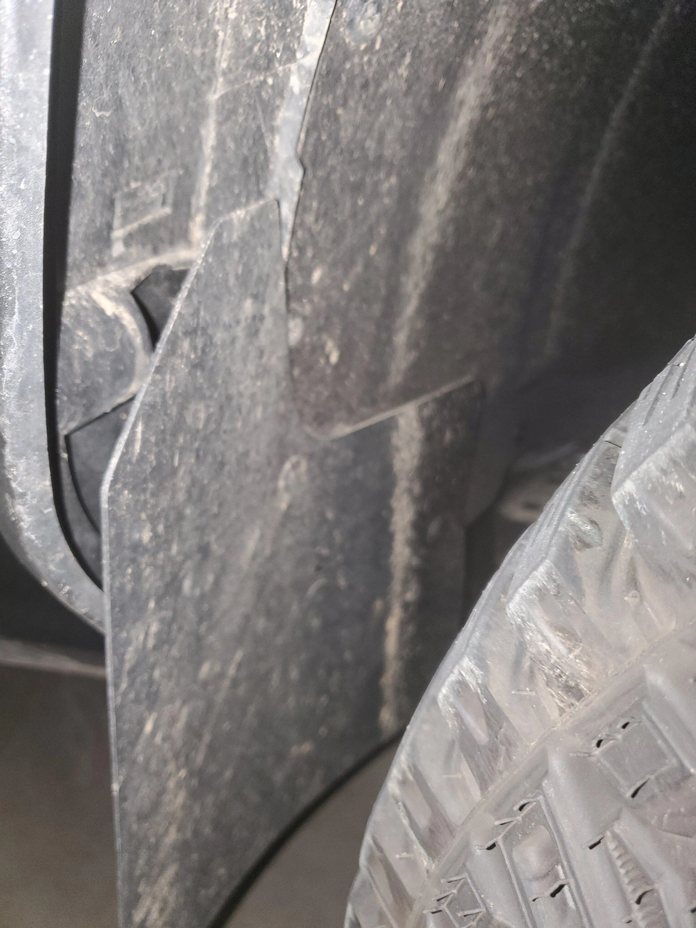 Ford Bronco 23 Wildtrak mudflap 20230108_071836
