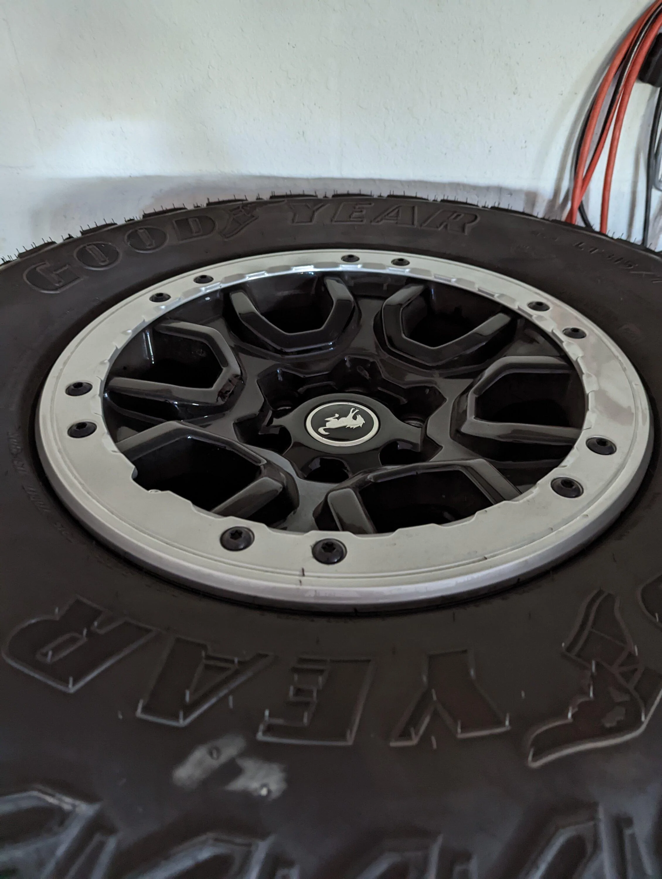 Ford Bronco FS: Badlands Tires and Wheels PXL_20230108_135520323