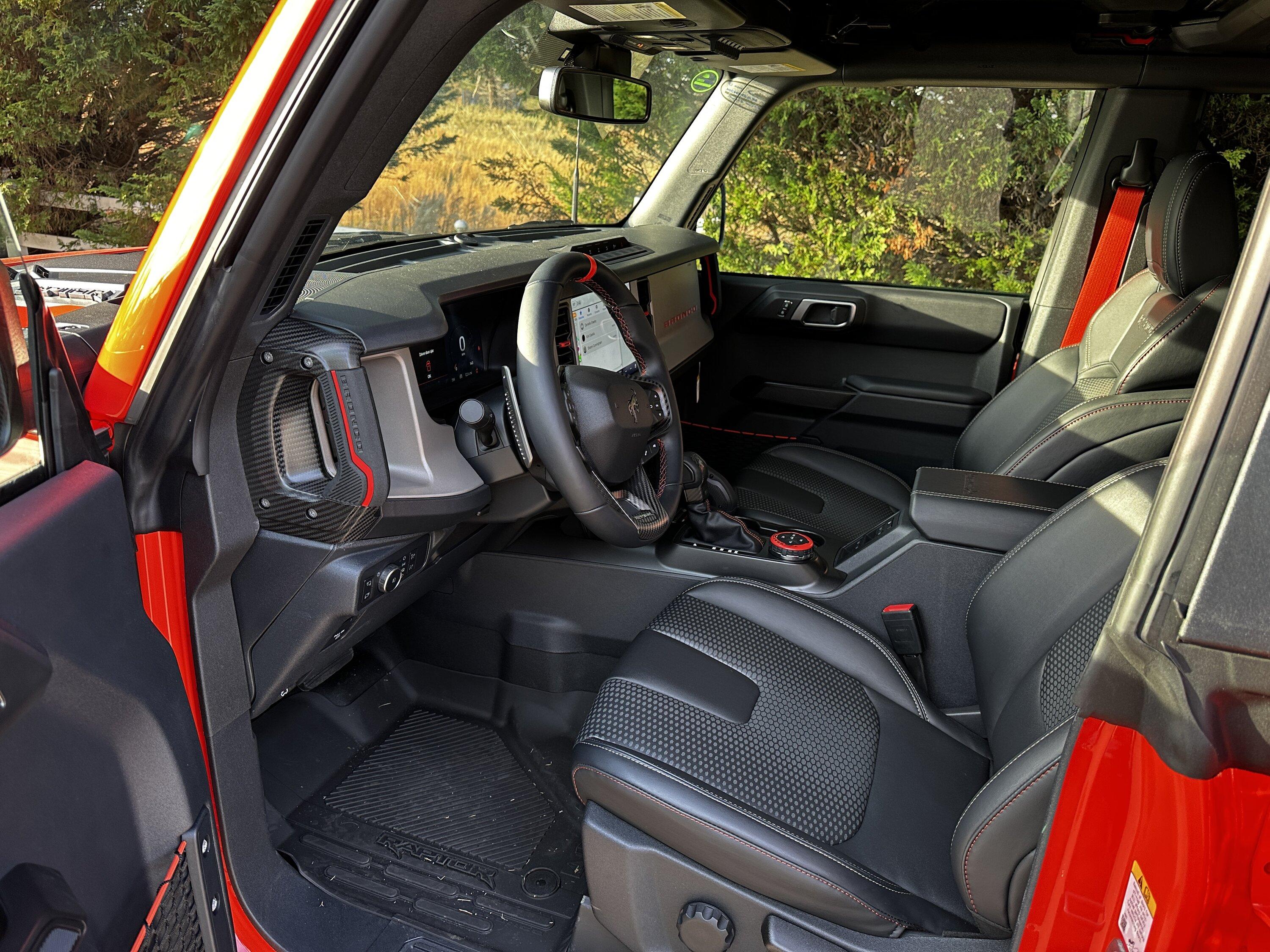 Ford Bronco 22’ Bronco Raptor - Code Orange 42CE8BFF-35E6-48DF-AAFF-1DEC24018542