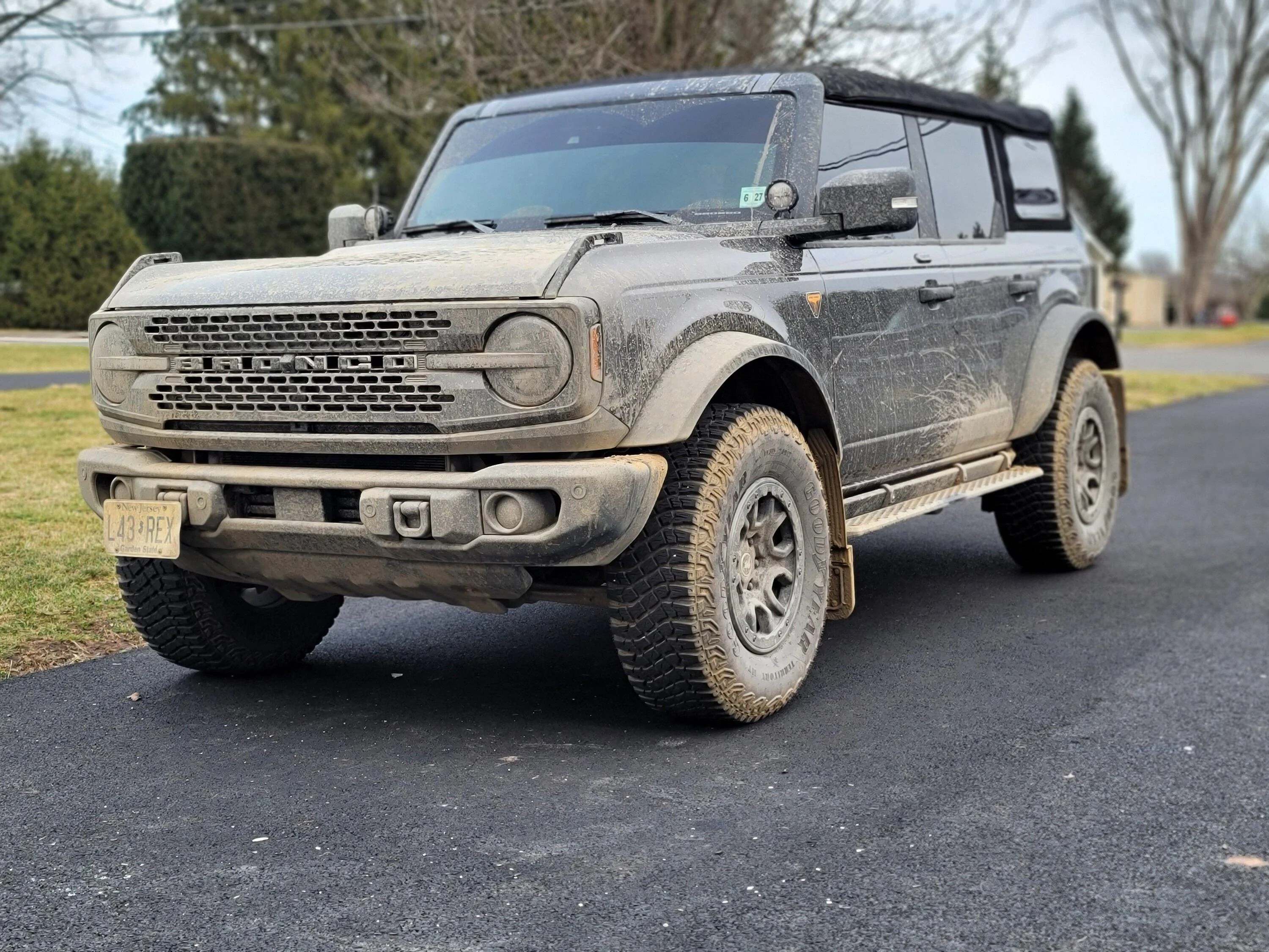 Ford Bronco CARBONIZED GRAY Bronco Club bronco