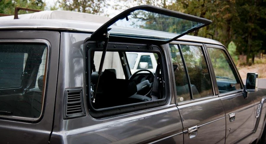 Ford Bronco Sliding Rear Window - 2dr 1673278857483