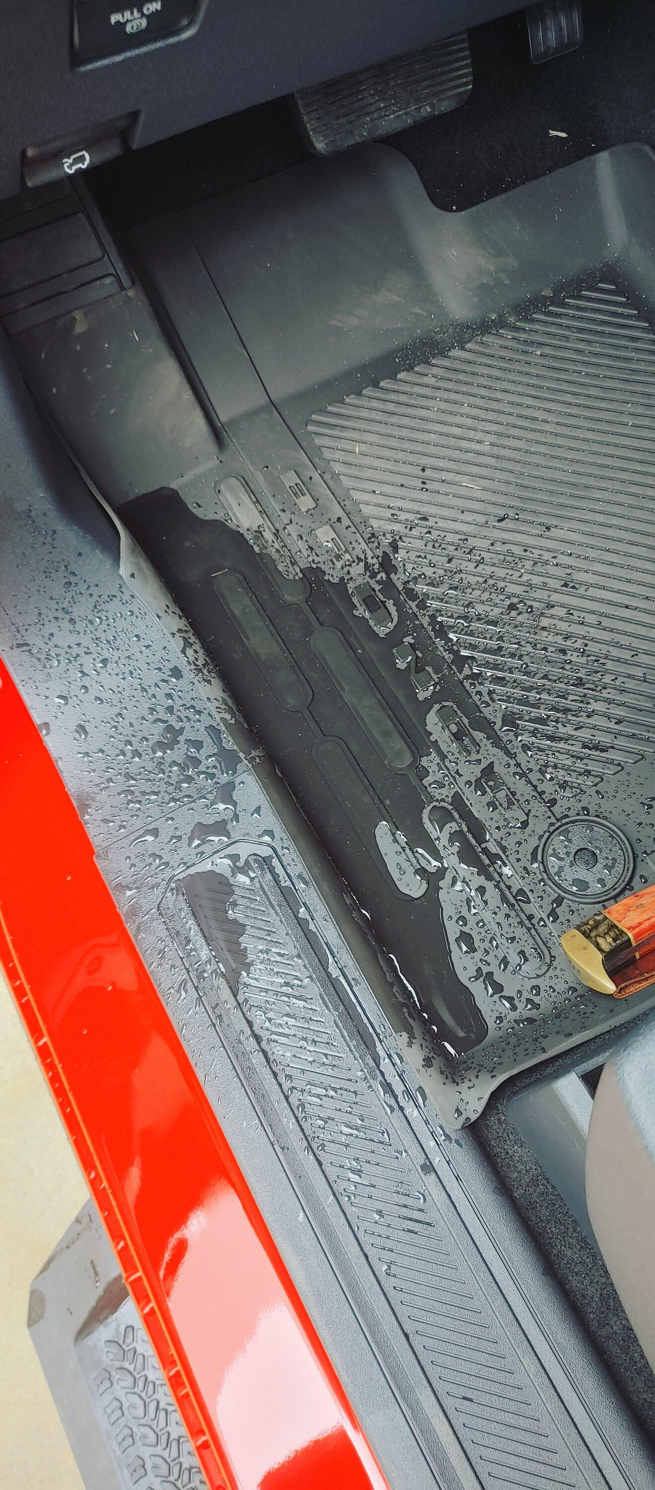 Ford Bronco Water leaking through the roof 0108231439a_HDR