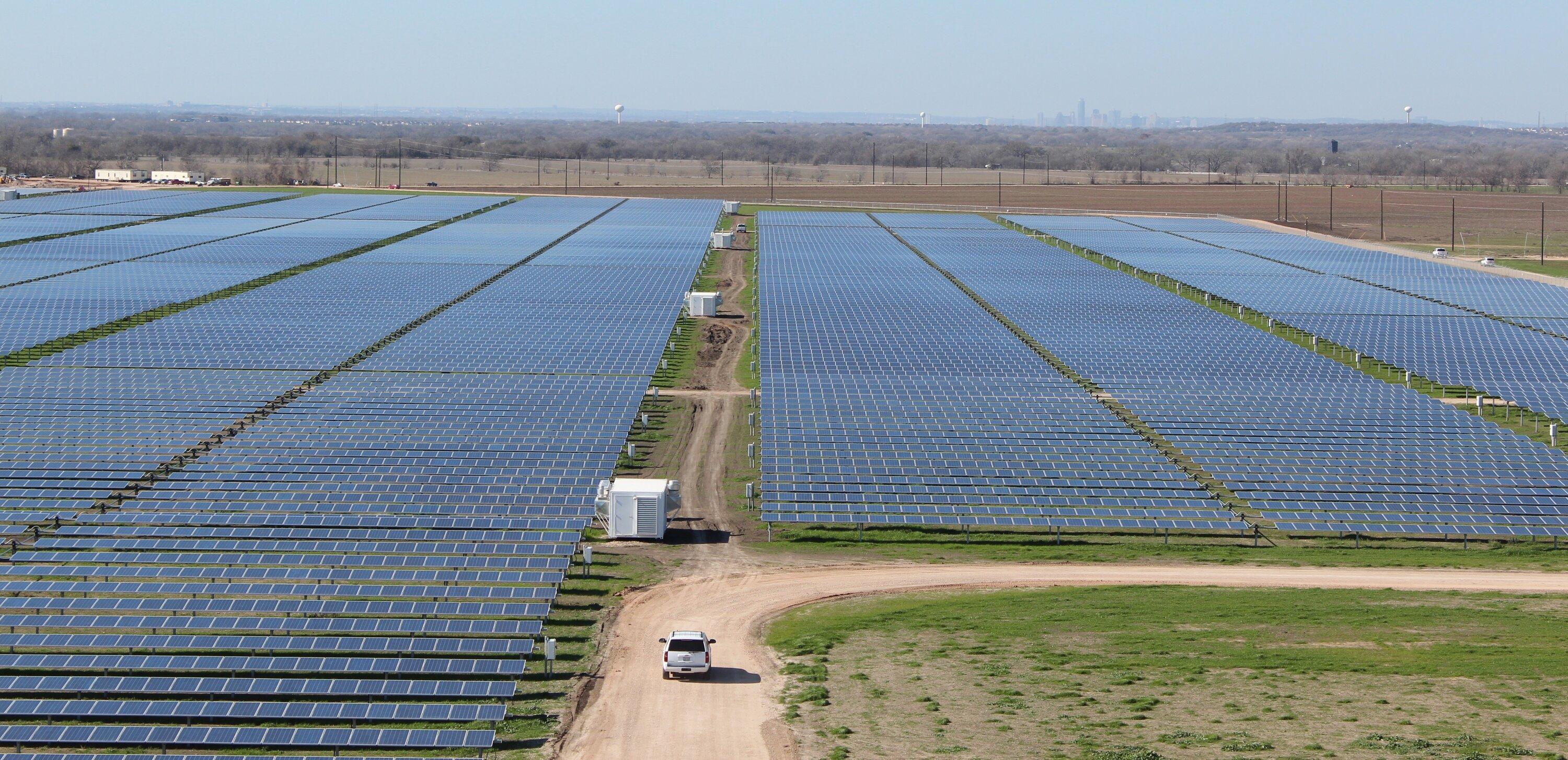 Ford Bronco Same same but different… Rivian R1S solar-cropped-3724175065
