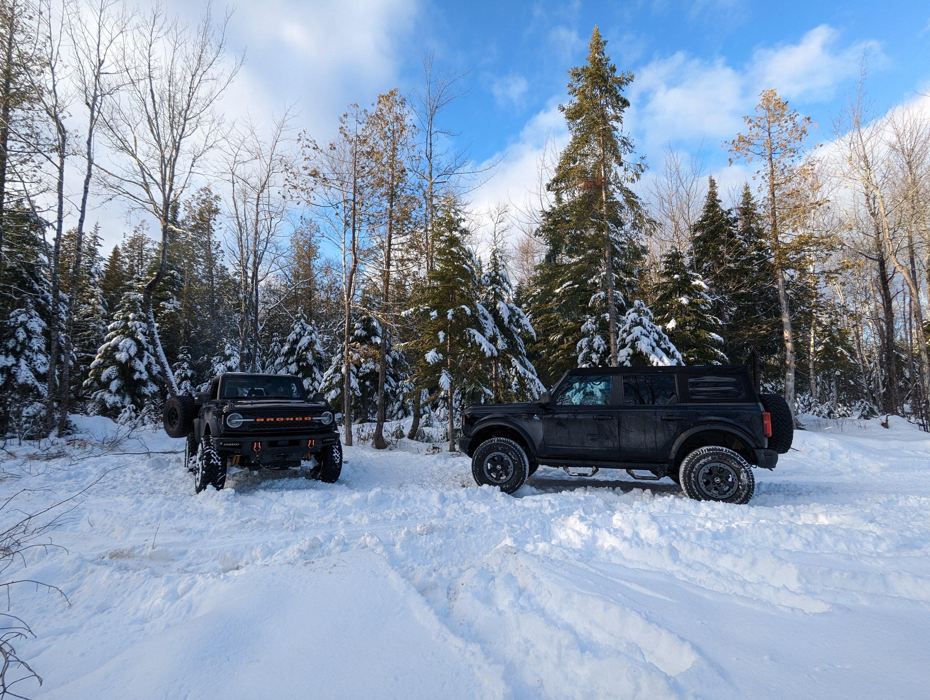 Ford Bronco Winter Snow Wheeling with my 5" Inch Lift Badlands Bronco (pics + video) PXL_20230104_191830378