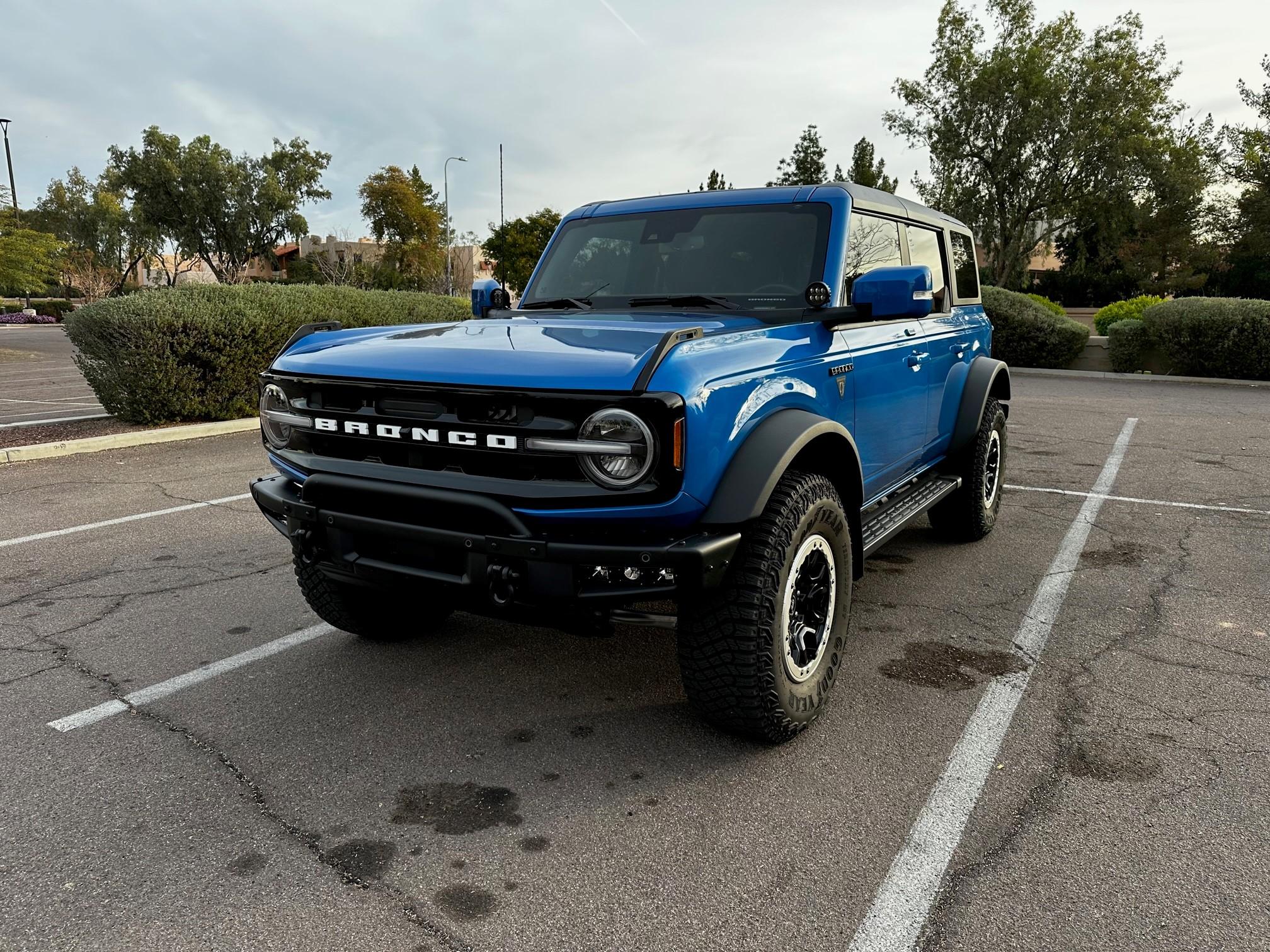 Ford Bronco Rough country ditch lights installed 2.1