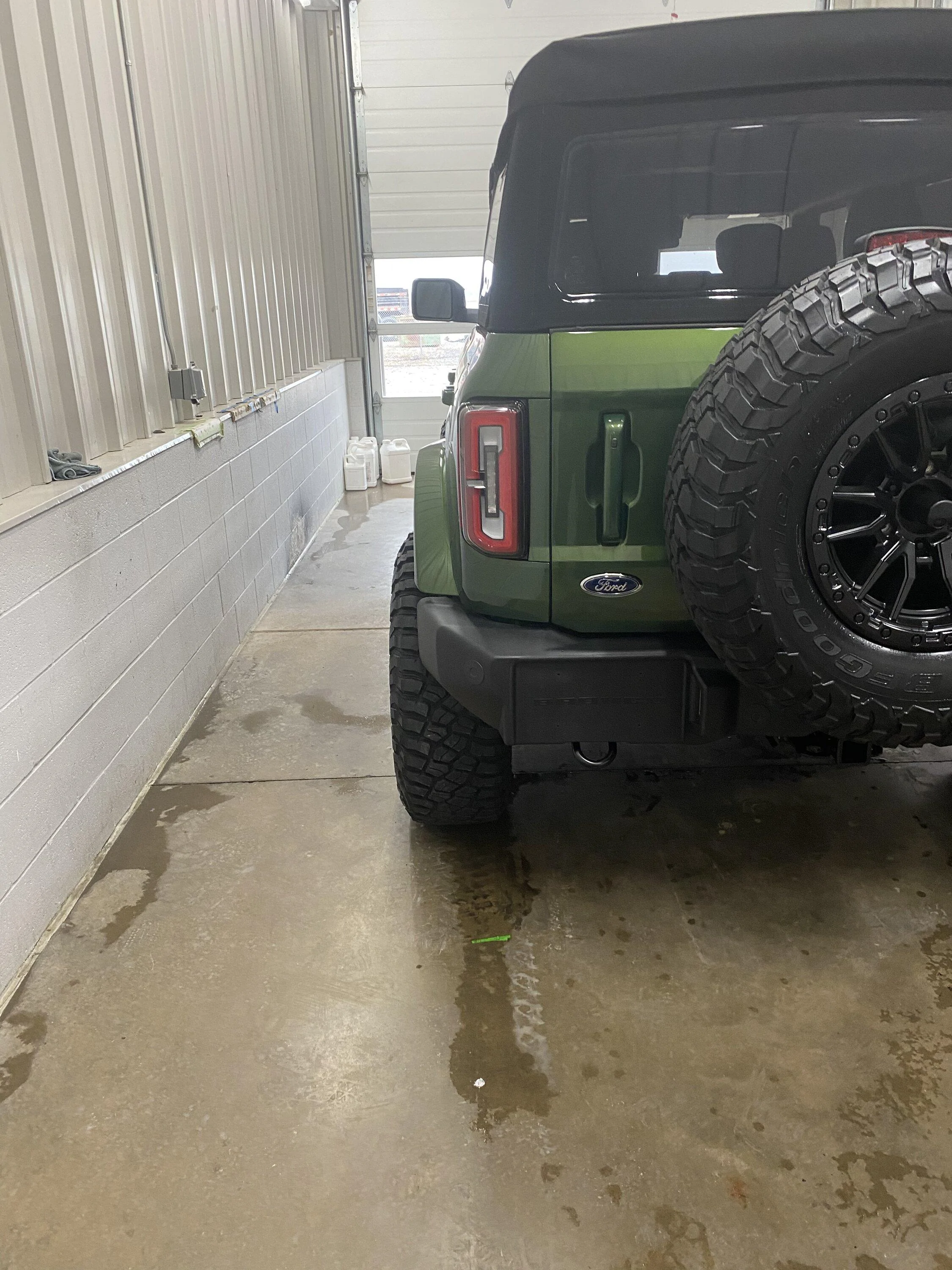 Ford Bronco ERUPTION GREEN Bronco Club 55DB2033-3965-420E-AB43-595B9C7F4A6C