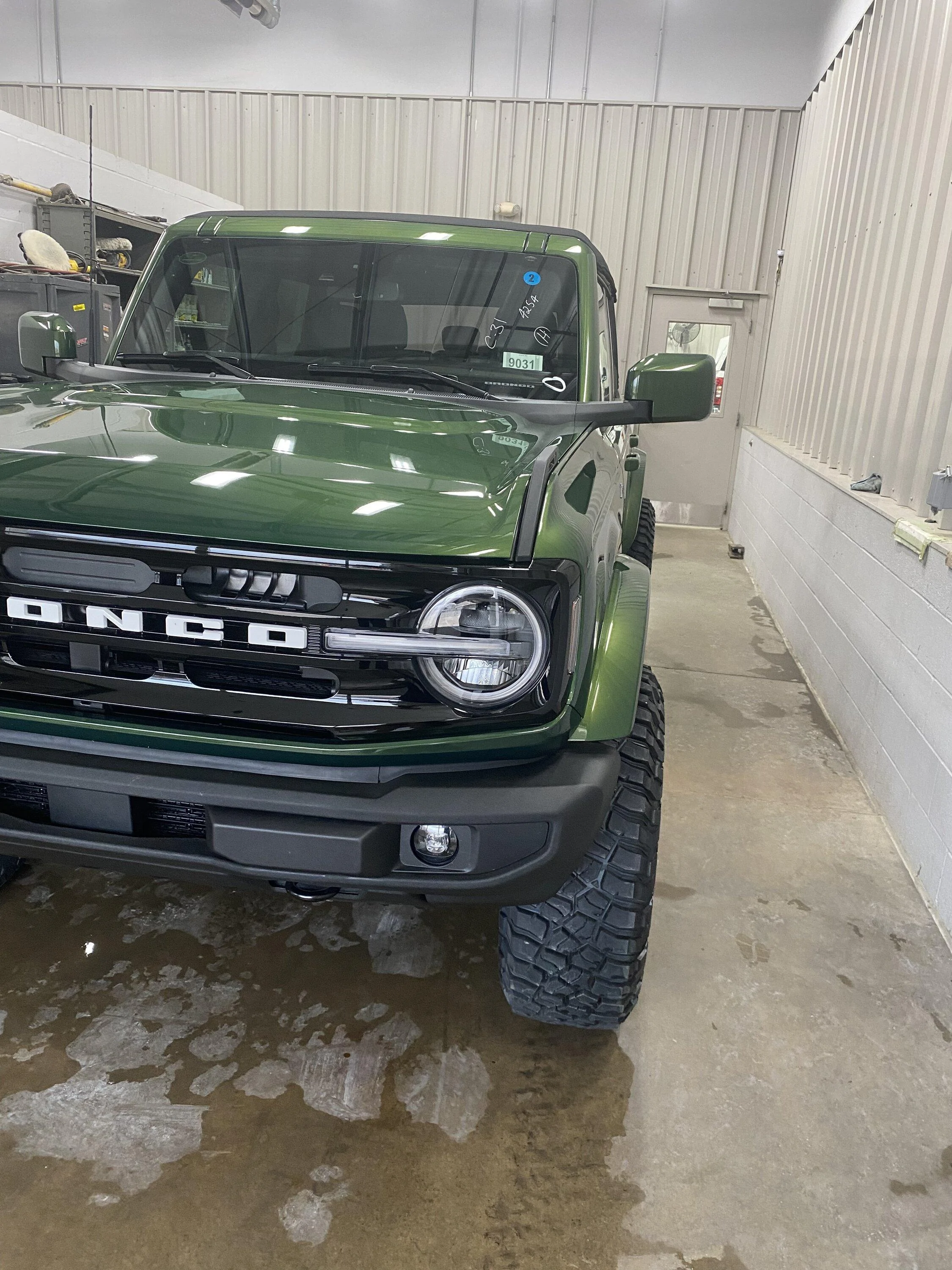 Ford Bronco ERUPTION GREEN Bronco Club DA5D7927-8CD8-4590-B895-8D6678C6AE45