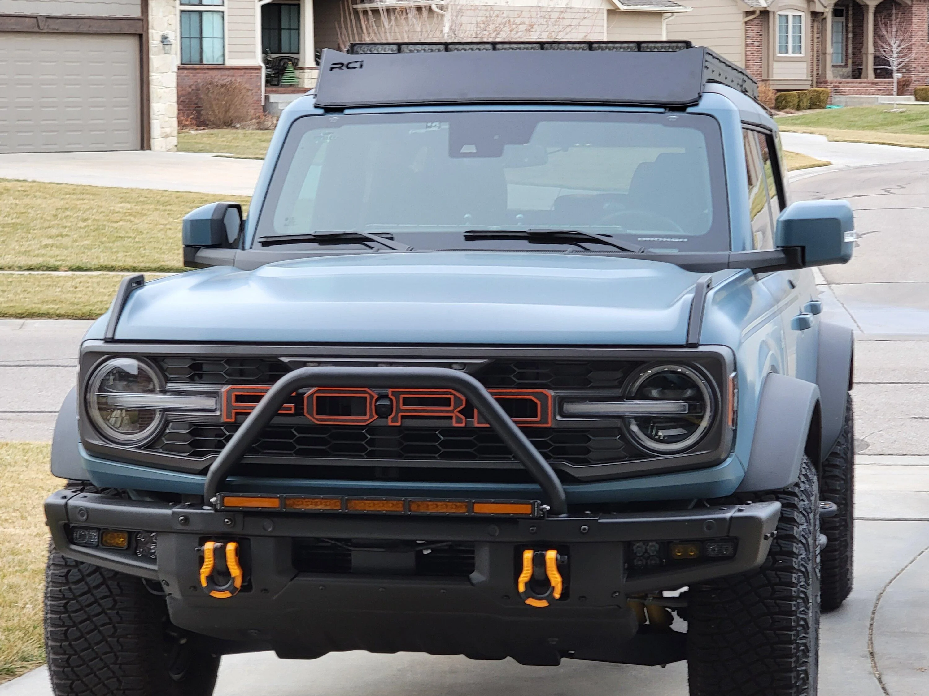 Ford Bronco RCI Off Road Full Length Roof Rack - Anyone using it? 20230101_163322