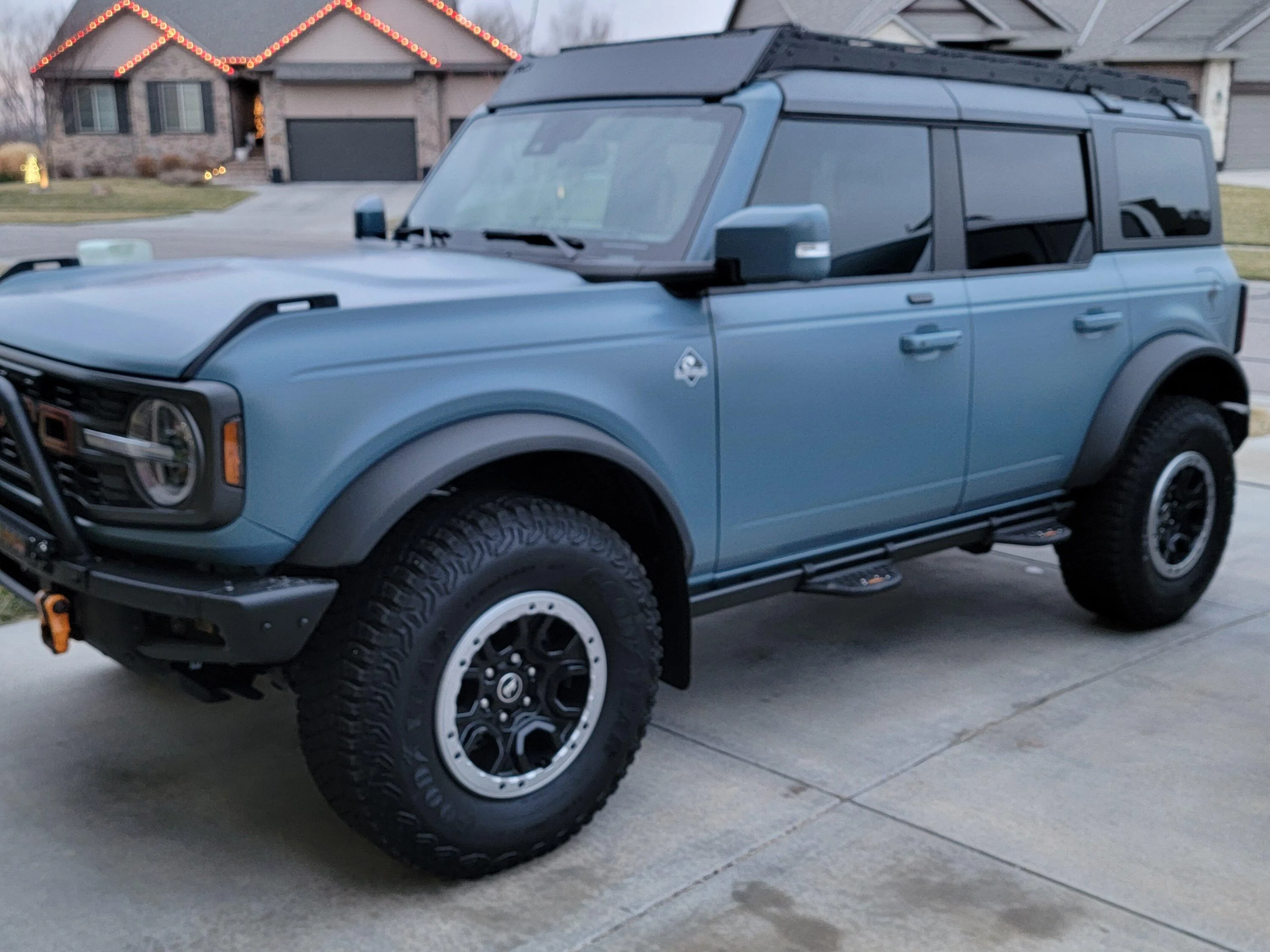 Ford Bronco RCI Off Road Full Length Roof Rack - Anyone using it? 20230101_171429