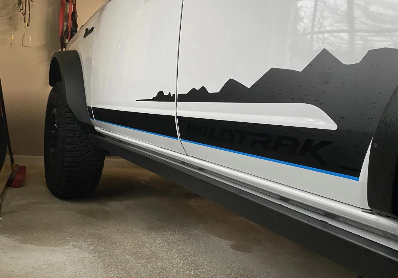 Ford Bronco Consensus on the Wildtrak rocker graphic? 8C0F3F25-0B03-44F1-91BD-0E0361EF8026