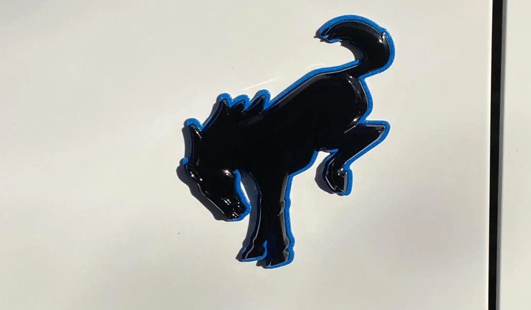 Ford Bronco Consensus on the Wildtrak rocker graphic? F7979F74-A05B-4456-ADA5-29F28AB8FEEF