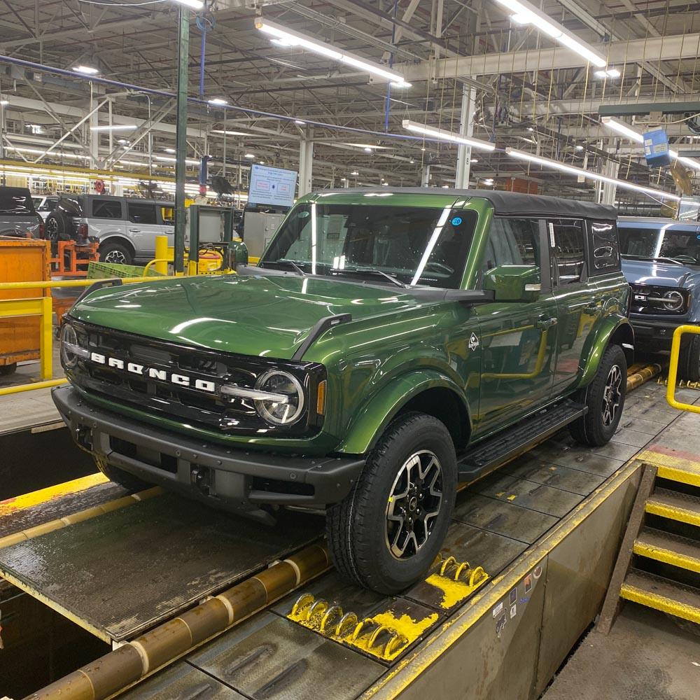 Ford Bronco 11/28/2022 Build Week IMG_0389.JPG