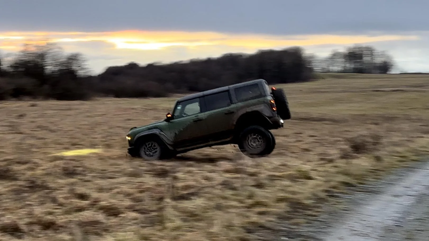 Ford Bronco Jumping my Bronco Raptor 200C0209-D509-49CB-976C-4E5B22CE9658